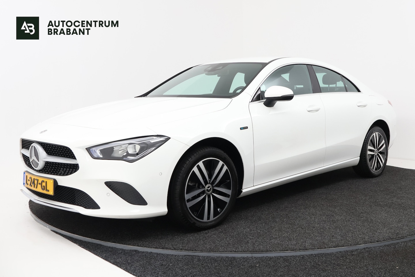 Mercedes-Benz CLA-Klasse 250 e Business Solution Luxury Limited (SFEERVERLICHTING, CAMERA, PDC, LED, 1e EIGENAAR)