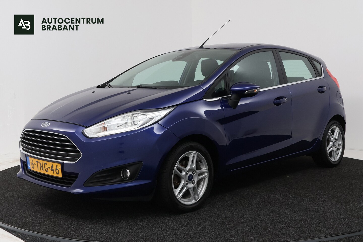 Ford Fiesta 1.0 EcoBoost Titanium Automaat (NAVIGATIE, CRUISE, STUURBEDIENING, CLIMA, MULTIMEDIA)
