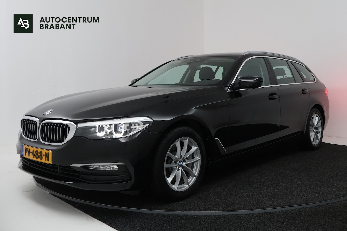 BMW 5 Serie Touring 530i Executive (ELEKTR STOELEN, NAVIGATIE, CRUISE CONTROL, DEALER ONDERHOUDEN)