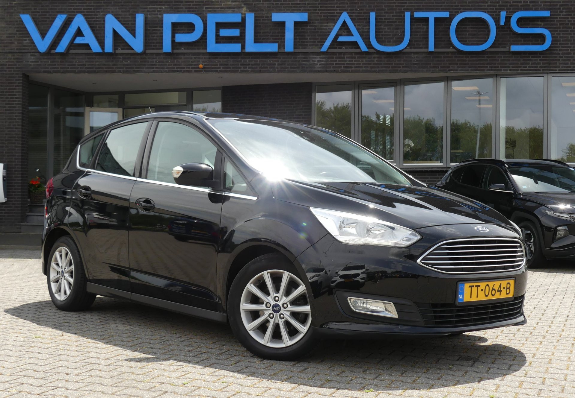 Ford C-MAX 1.0 Titanium / Navigatie / Panoramadak / Apple Carplay