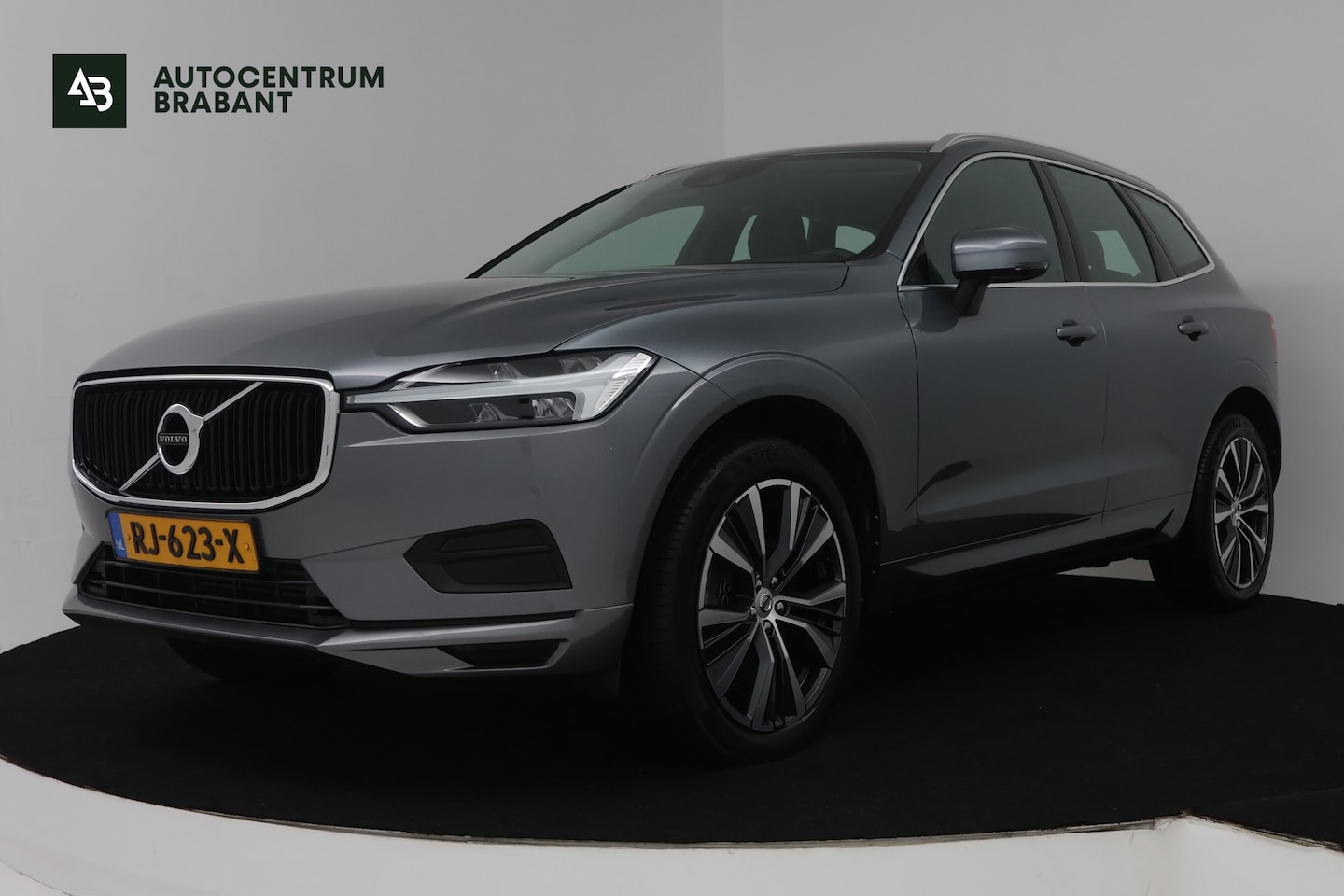 Volvo XC60 2.0 T5 AWD Momentum (TREKHAAK, STOELVERWARMING, ELEKTR STOELEN, CRUISE CONTROL, PARKEERSEN