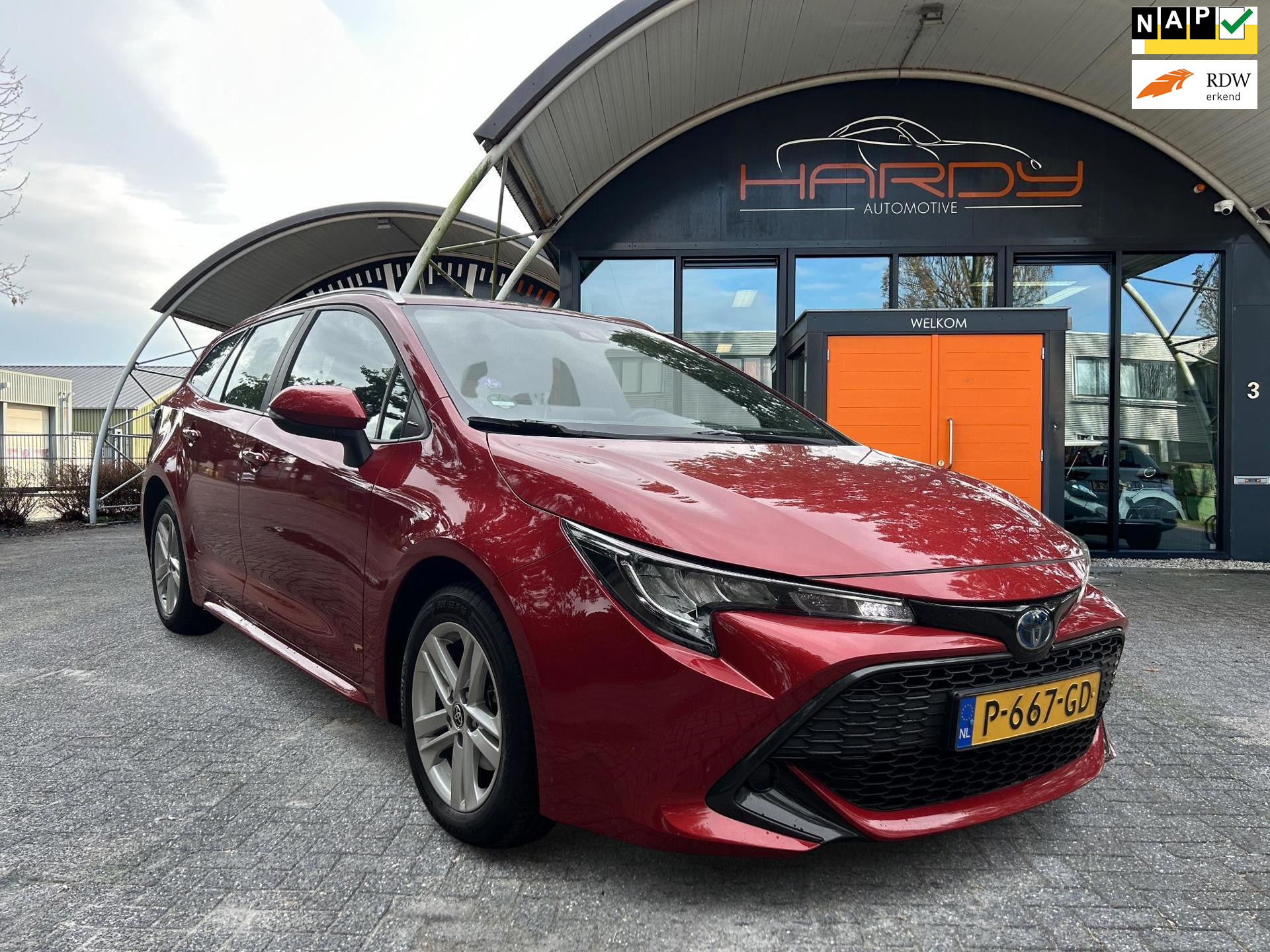 Toyota Corolla Touring Sports 1.8 Hybrid Business Apple Carplay Fabr.Garantie Rijklaarprijs
