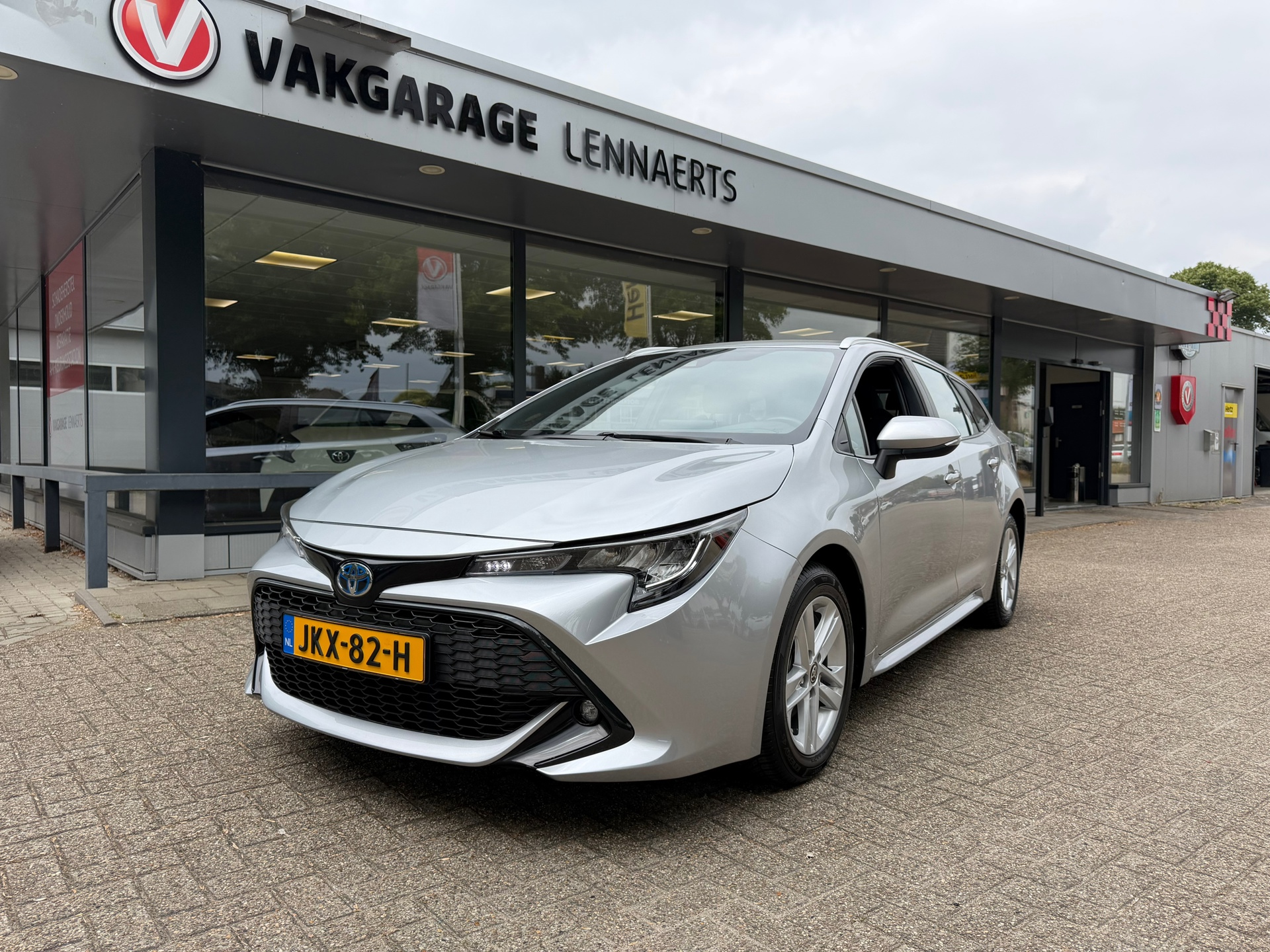 Toyota Corolla Touring Sports Hybrid 140 1.8 Hybrid Comfort, navi, Rijklaarprijs / 12 mnd Bovag garantie