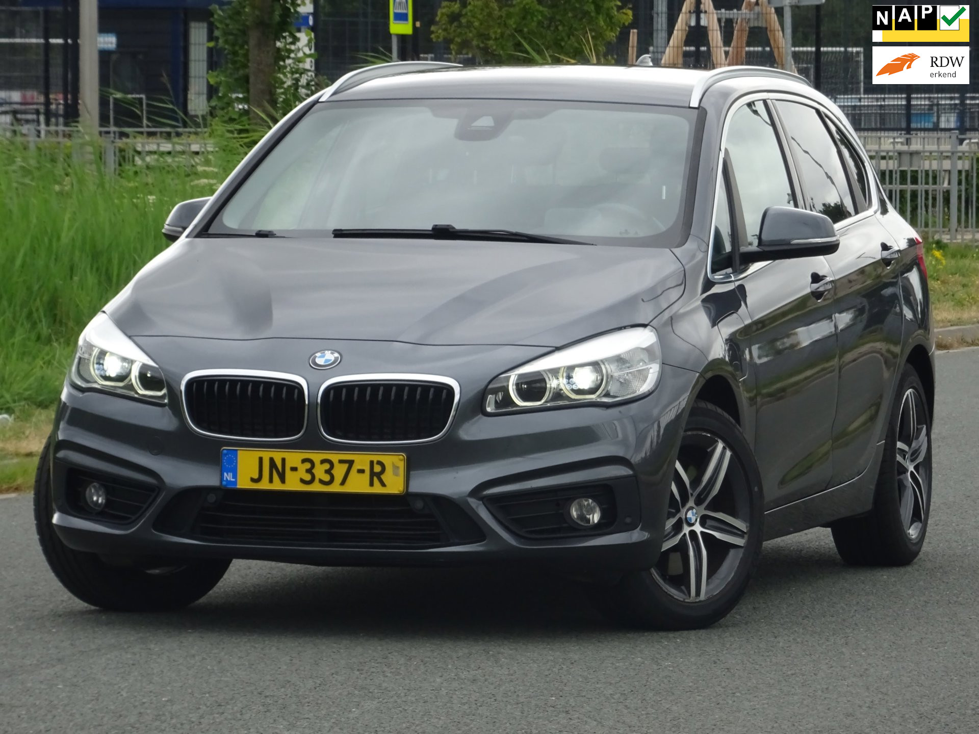 BMW 2 Serie Active Tourer 225xe NAP/LEER/NAVI/CAMERA/HEAD-UP