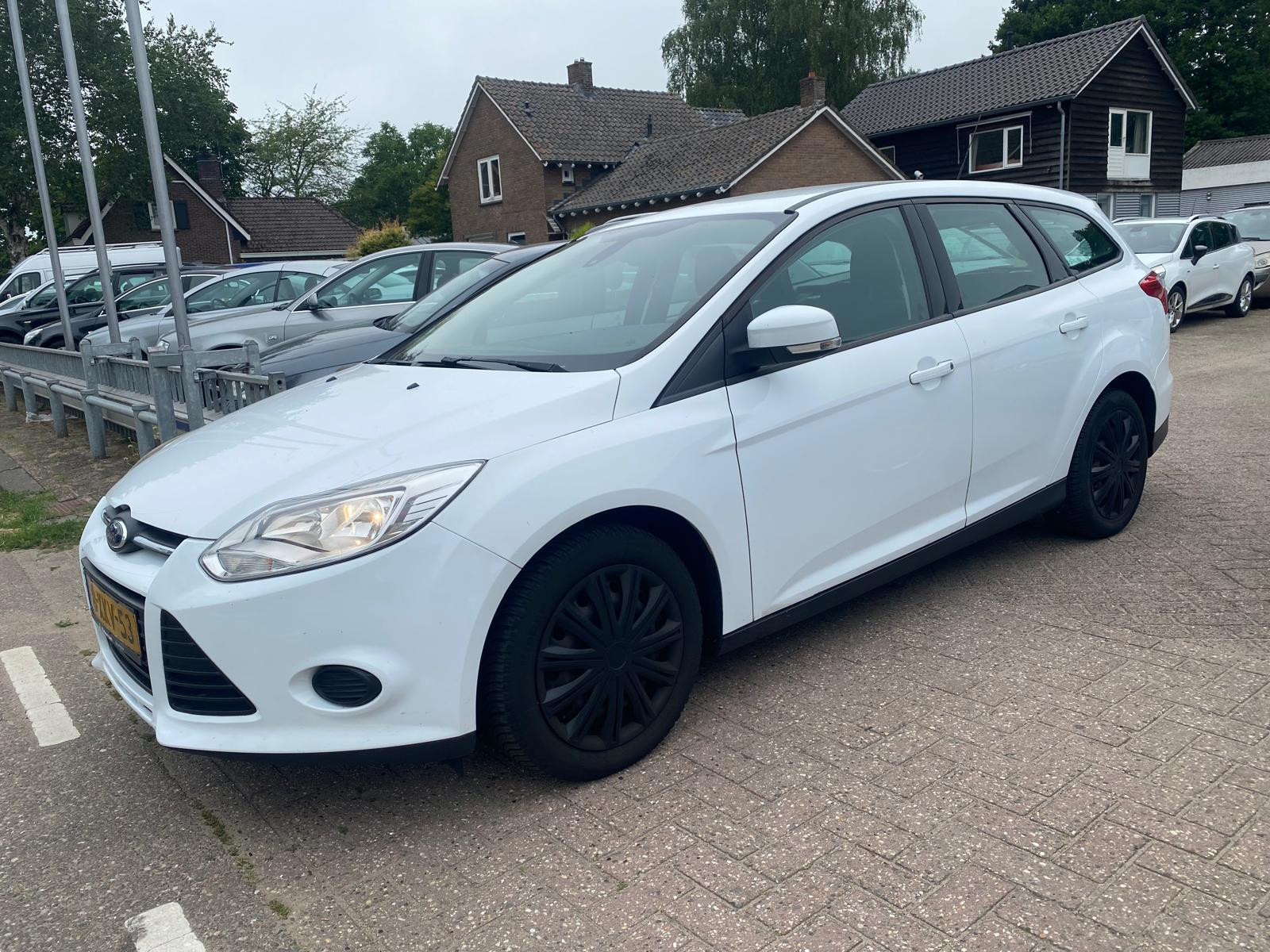 Ford FOCUS Wagon 1.6 TDCI Lease Trend – Airco – Cruise Control – Bluetooth – Trekhaak – Parkeersensoren – 2 sleutels