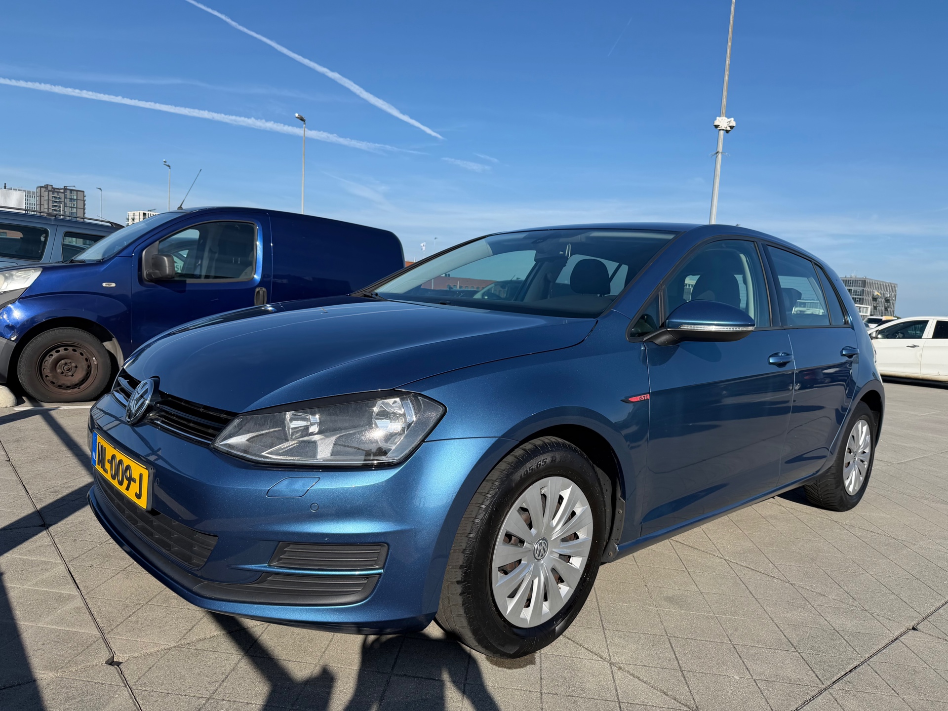 Volkswagen Golf 1.2 TSI Trendline Gti Spoiler en Uitlaat Airco Parkeersensor StoelVerwarming