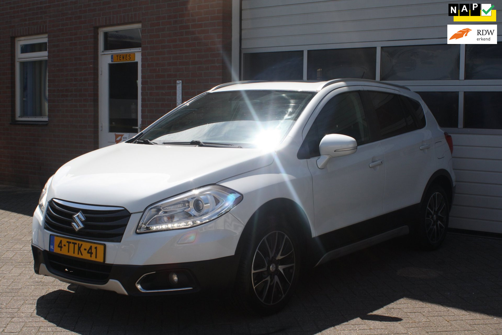 Suzuki S-Cross 1.6 High Executive Garantie, Leder, schuifdak, Xenon, Stoelverwarming, Trekhaak.camera.