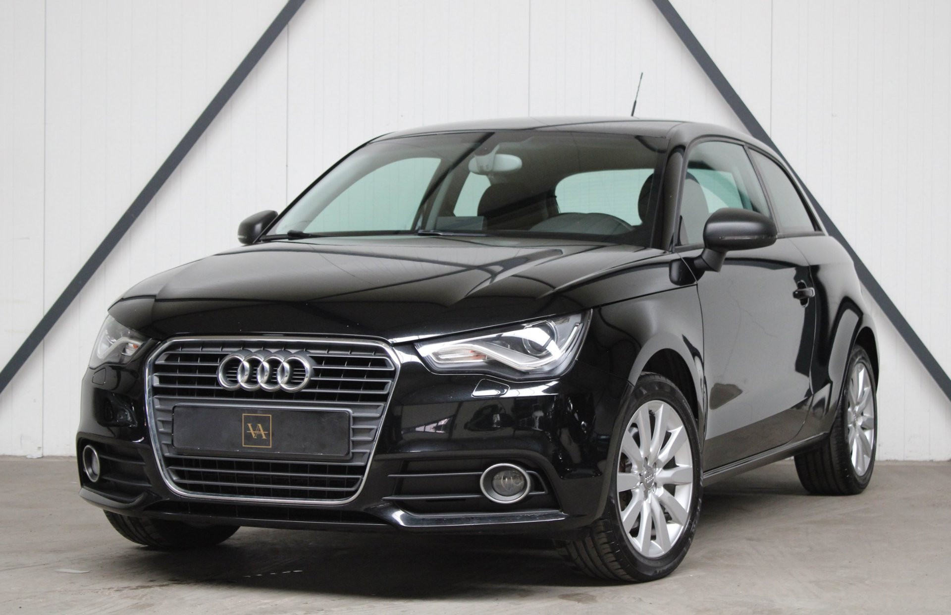 Audi A1 1.4 TFSI Ambition l 1e eigenaar l Xenon l LED l Sport l Stoelverwarming