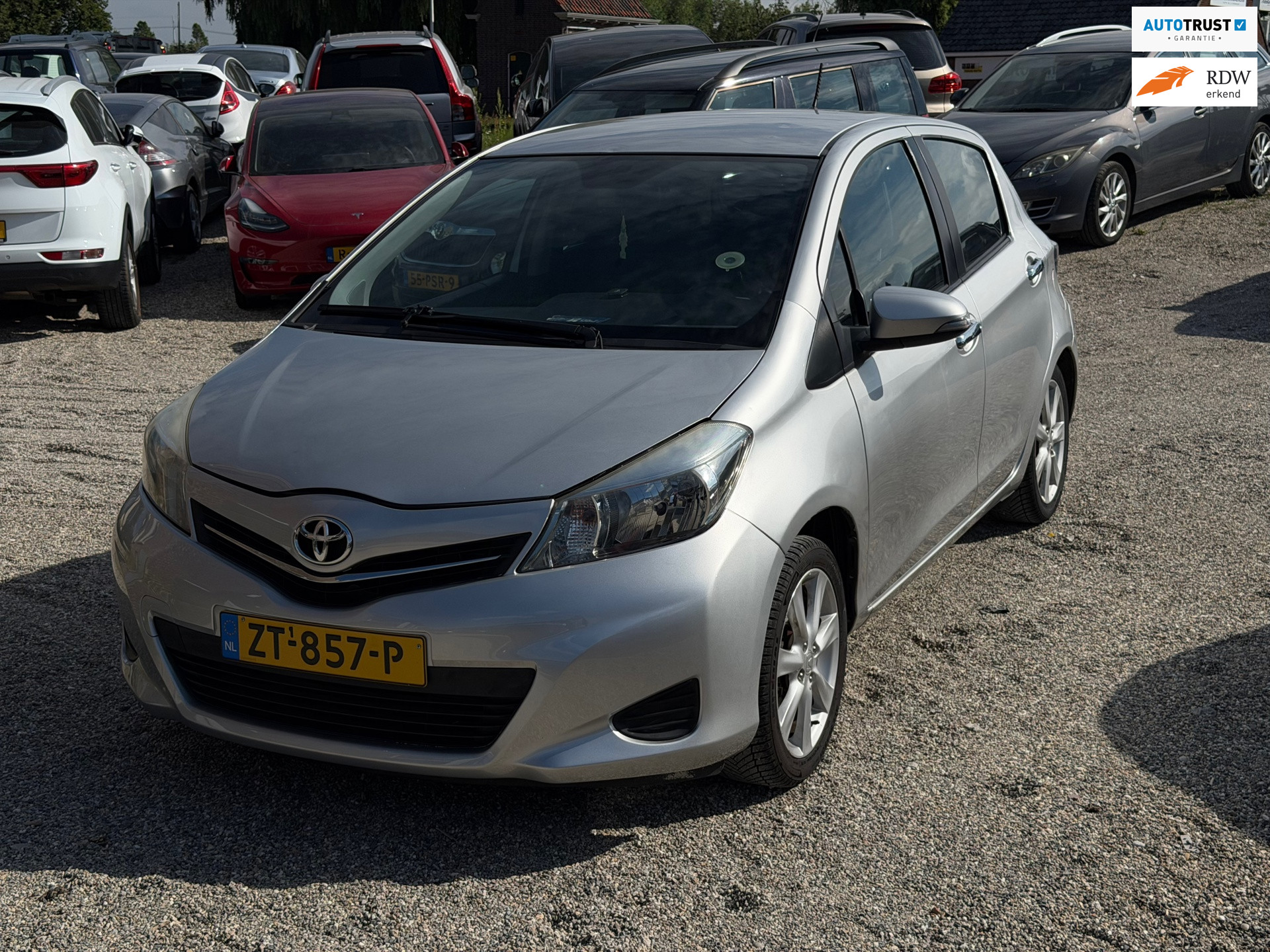 Toyota Yaris 1.3 VVT-i Aspiration Automaat Airco Leer Camera Nette Auto