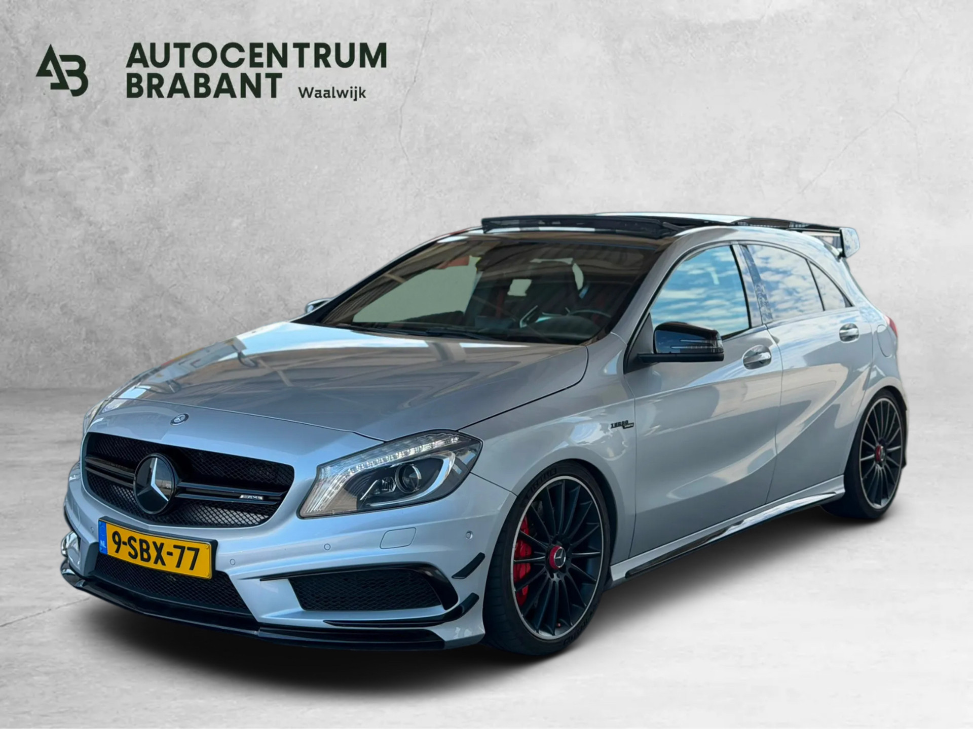Mercedes-Benz A-Klasse AMG 45 4MATIC (NL-auto, Perfect OnderH, Panoramadak, Schaalstoelen, Carplay, StoelV, Clima, Navi Groot,Etc)