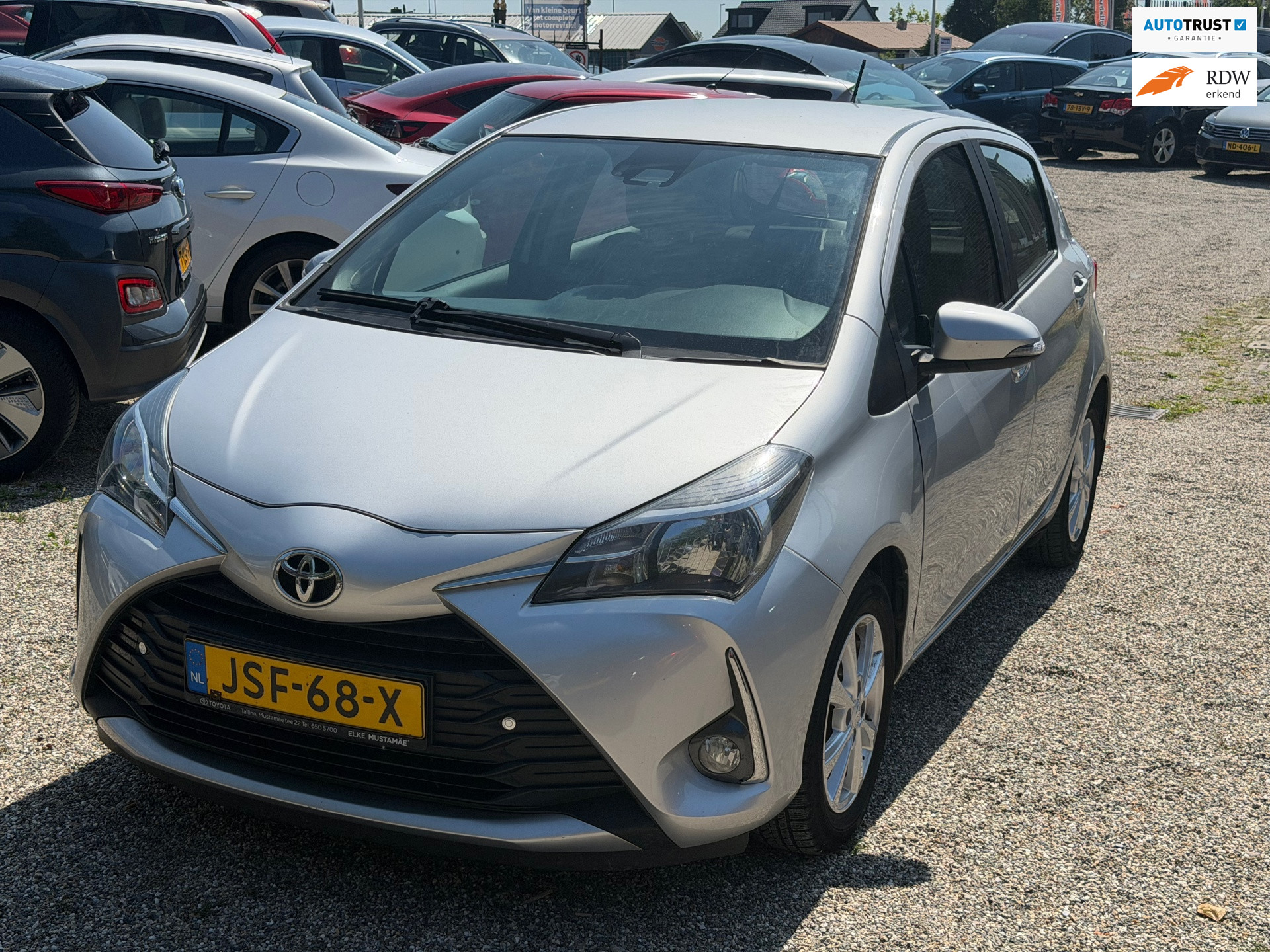 Toyota Yaris 1.5 VVT-i Comfort Camera Cruise PDC StoelVerwarming Zeer Laag Kilometers