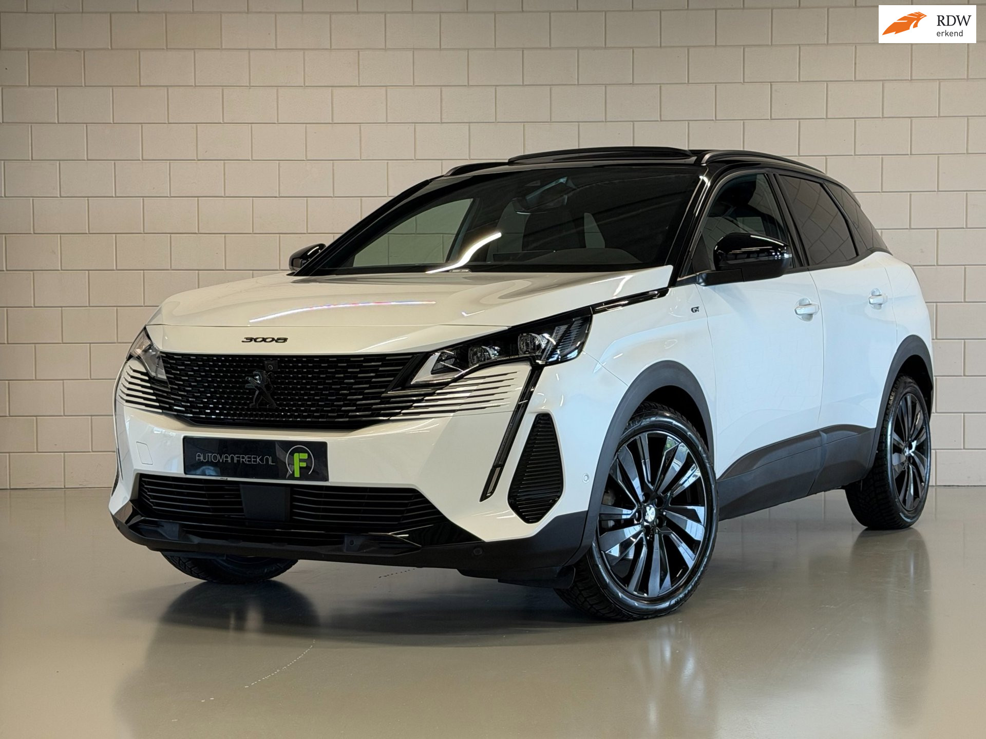 Peugeot 3008 1.2 PureTech GT Black Pack | PANO | TREKHAAK | FOCAL | SFEER | VIRTUAL | ACC | MASSAGE | 19 INCH