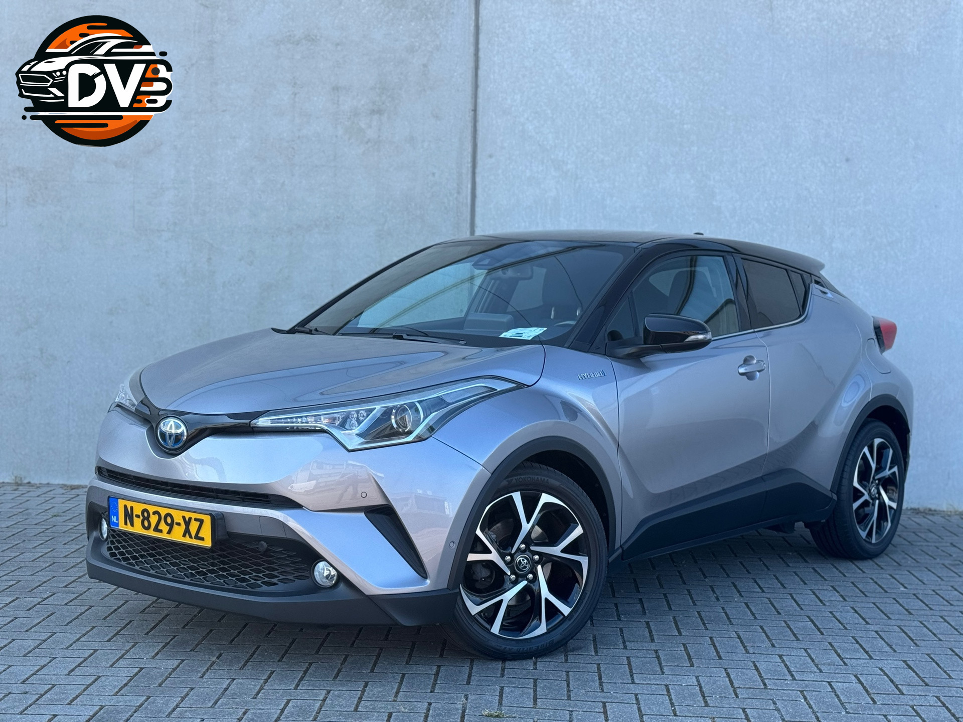 Toyota C-HR 1.8 Hybrid Bi-Tone NAV CAMERA PDC LMV