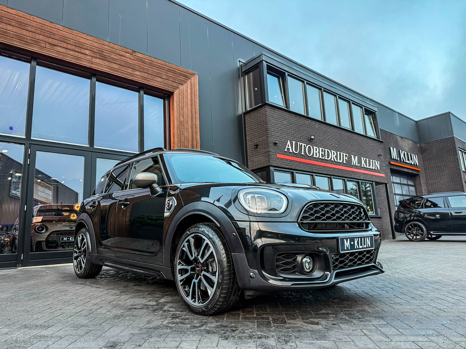 MINI Countryman Cooper S E ALL4 John Cooper Works 220pk/Lounge leer/Hk/Camera/Btw/Vol