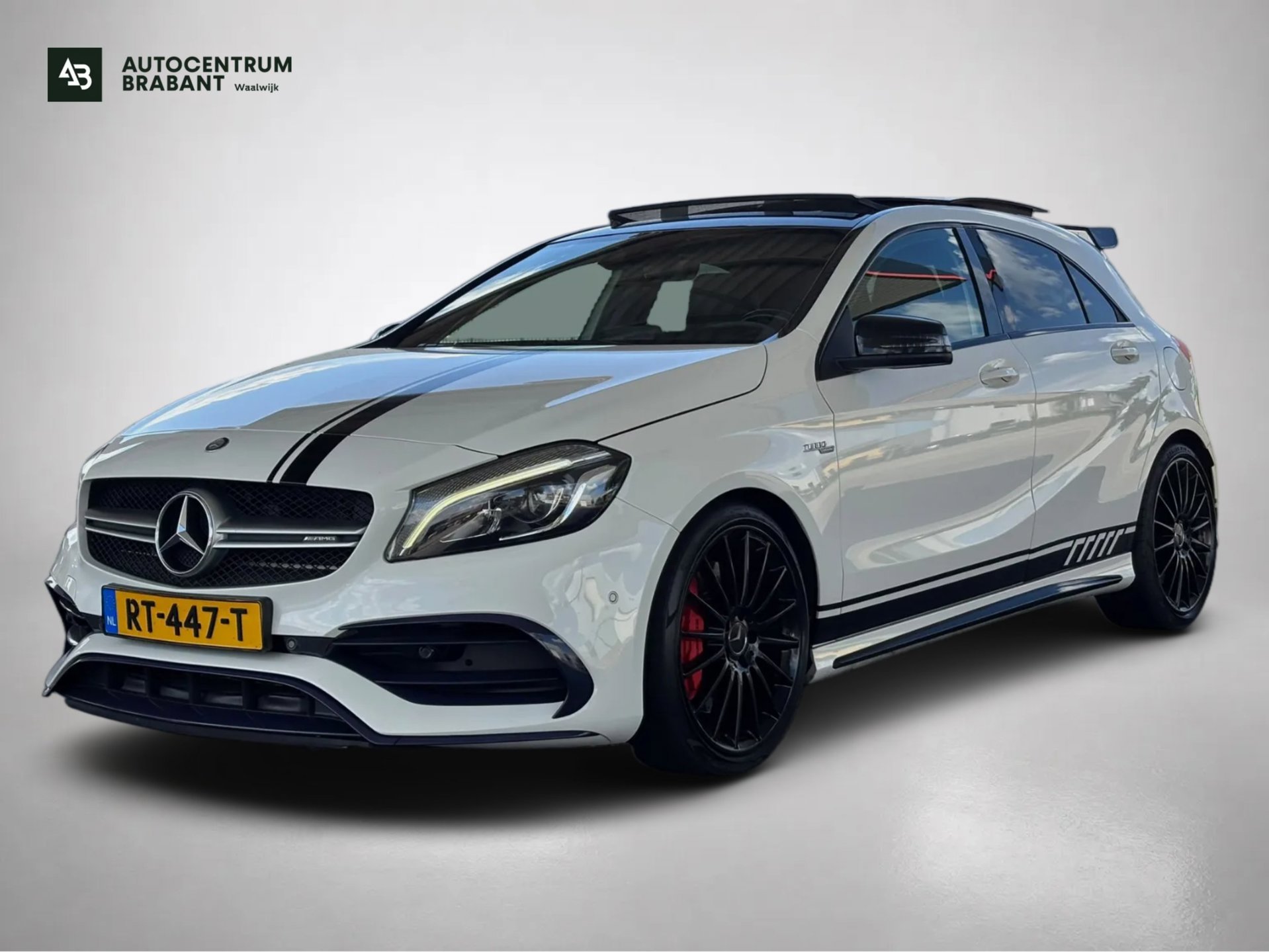 Mercedes-Benz A-Klasse AMG 45 4MATIC FACE-LIFT(Perfect OnderH, Panoramadak, Carplay, StoelV, Clima, Navi Groot, PDC V+A, Etc)