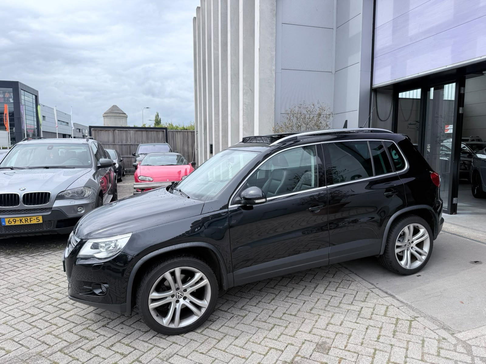 Volkswagen Tiguan 2.0 TSI R-Line! VOL OPTIES! MOTOR REVISIE! INRUIL MOGELIJK!