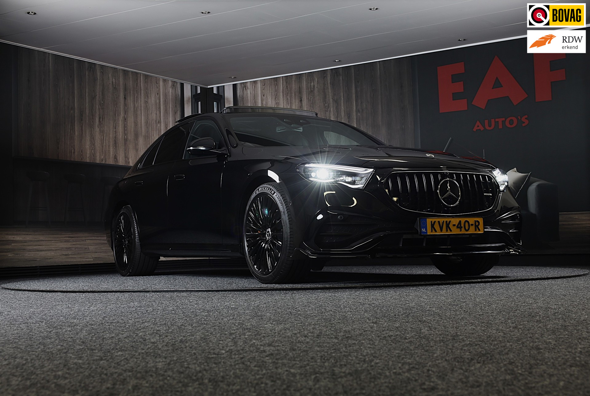 Mercedes-Benz E-Klasse 300 e AMG 53 Look / Massage / Burmester 4D / Head Up / 360 Camera / Acc / Elek Stoelen / Open Pano / 20 Inc