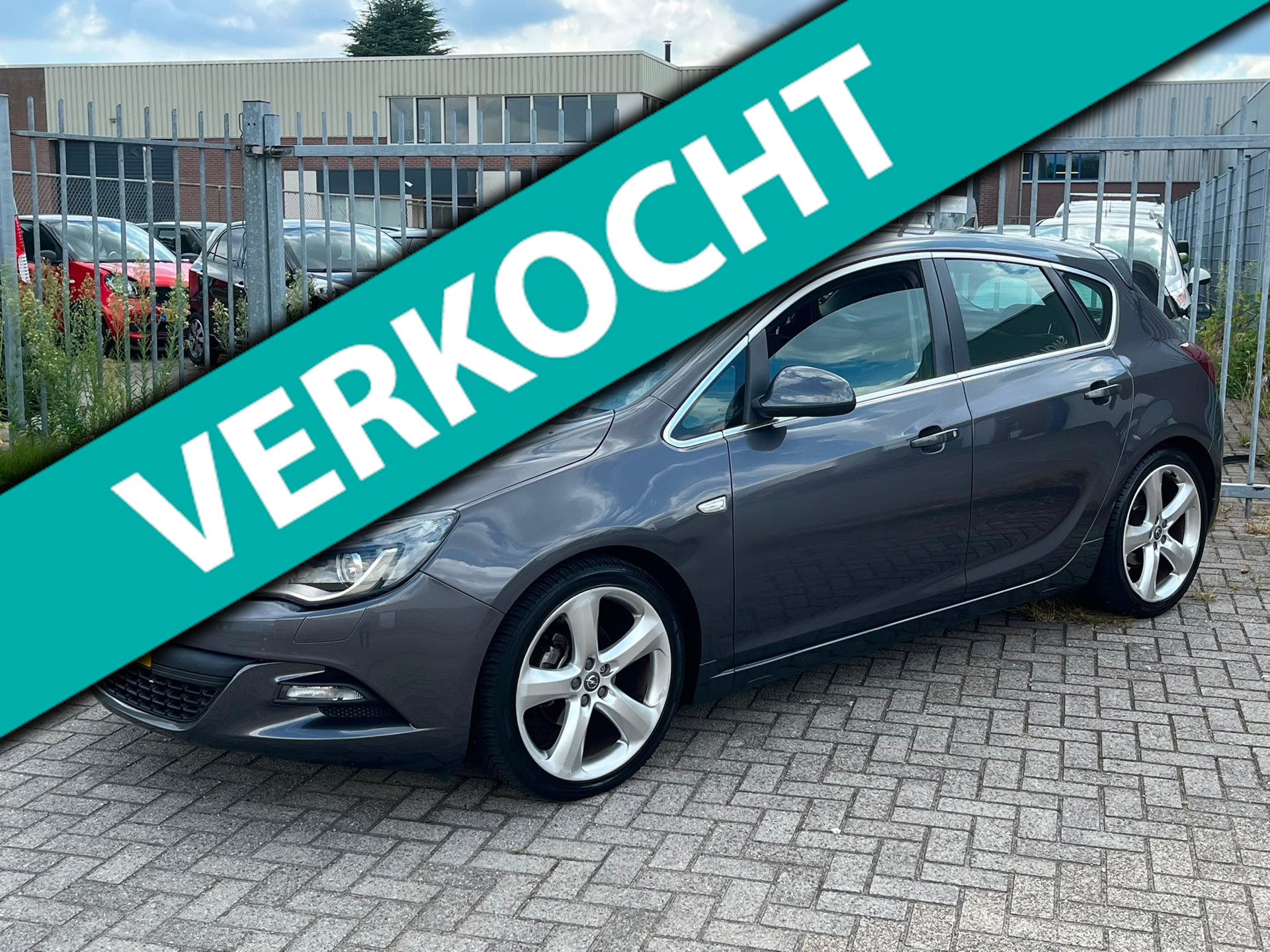 Opel Astra 1.4 Turbo Sport 140PK! NL AUTO NAP! Navi l XENON l Cruise l LED l Airco l 19’LMV l MTF-stuur! TOPSTAAT l ZEER MOOI!