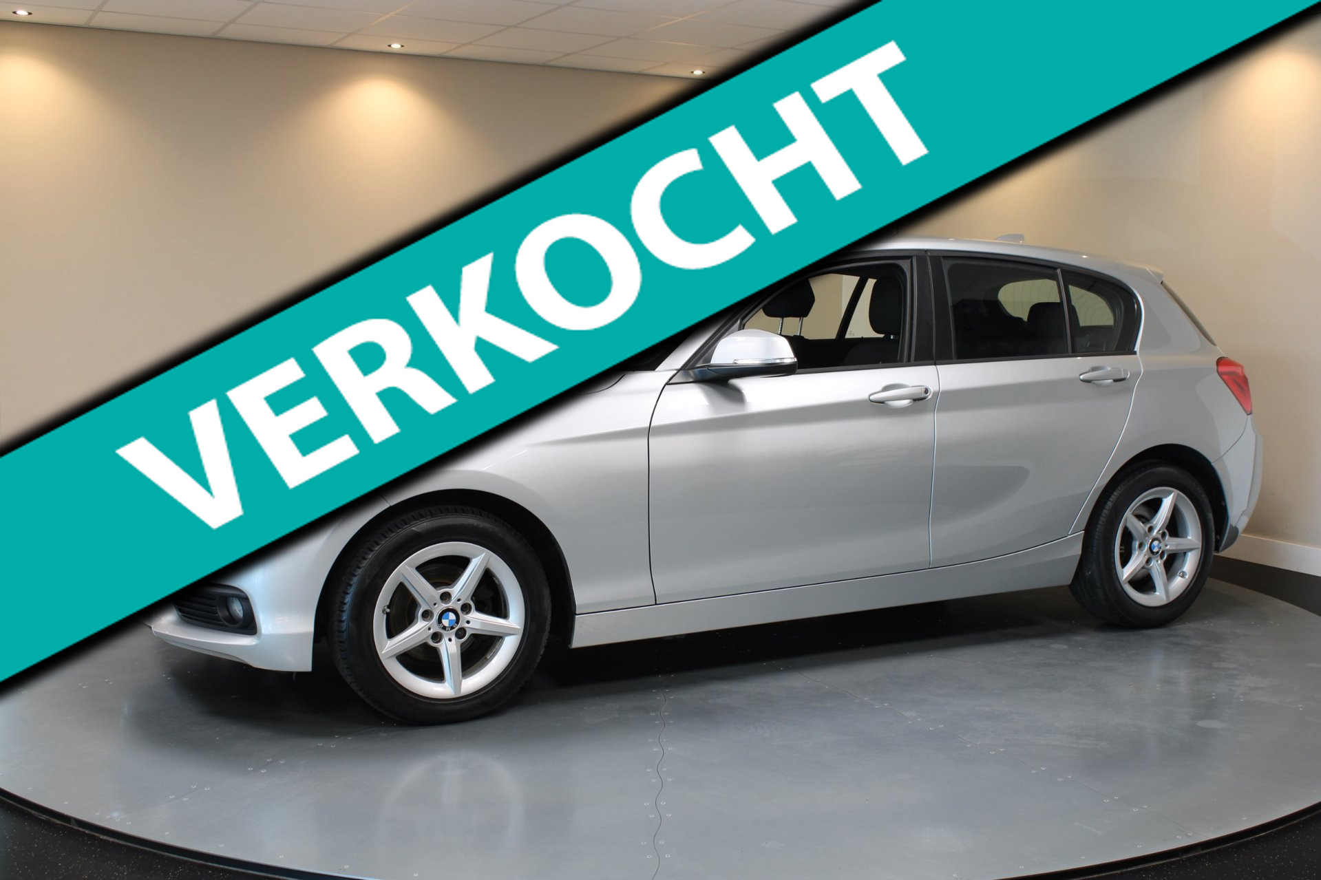 BMW 1-serie 116i Essential *62.000Km!* 2de Eigenaar|Navi|Cruise|PDC|NAP