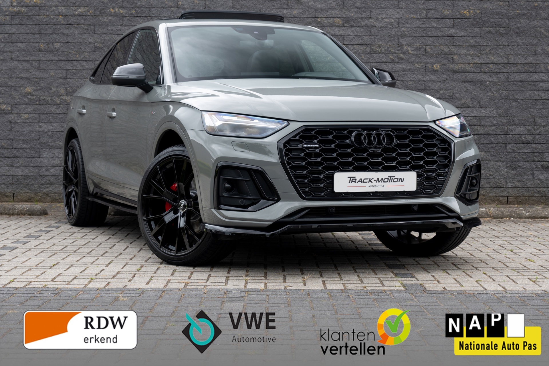 Audi Q5 Sportback 50 TFSI e S edition Quantumgrey PANO