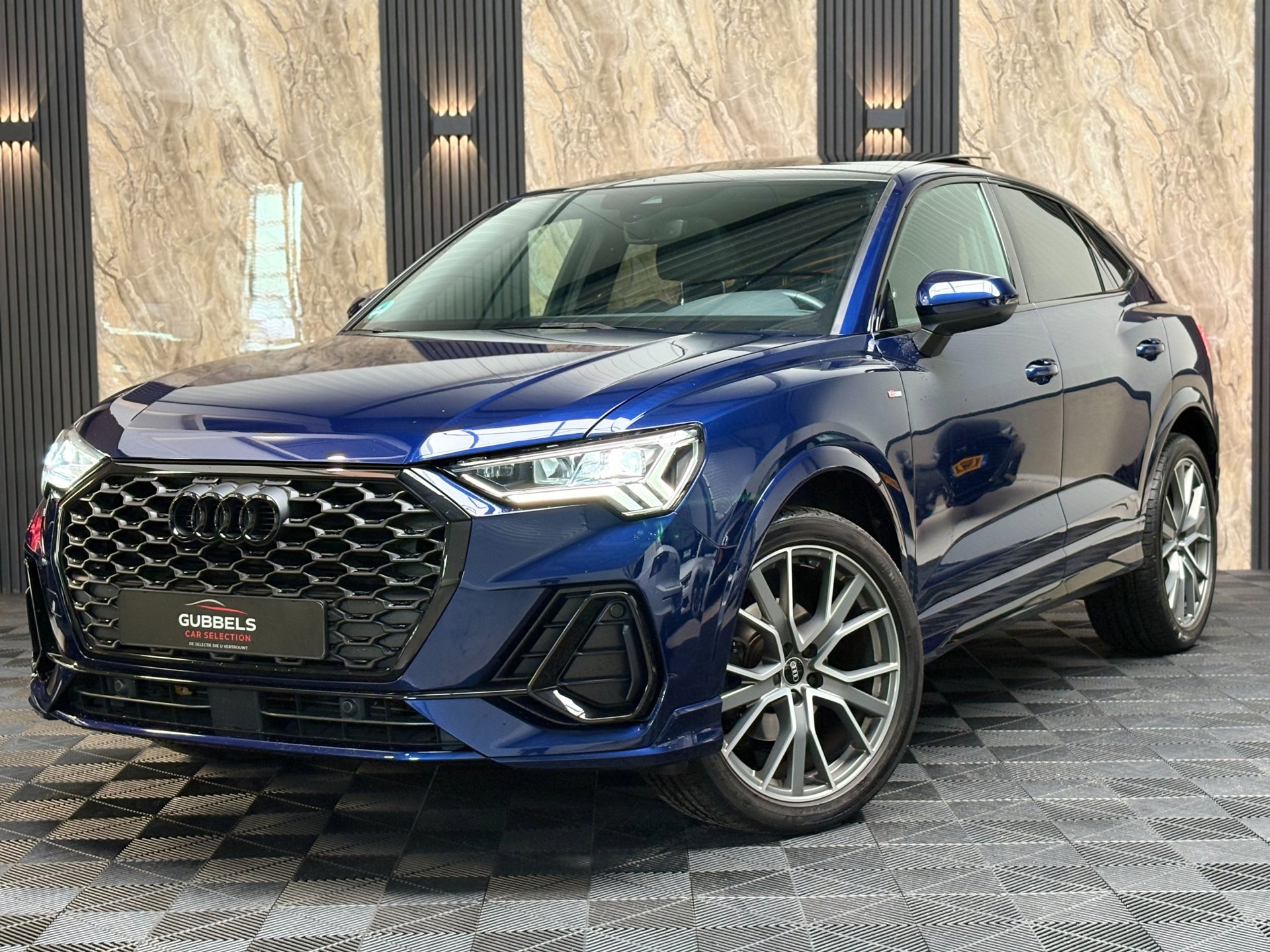 Audi Q3 Sportback 35 TFSI 3x S-line | Pano | Camera | Black Optic
