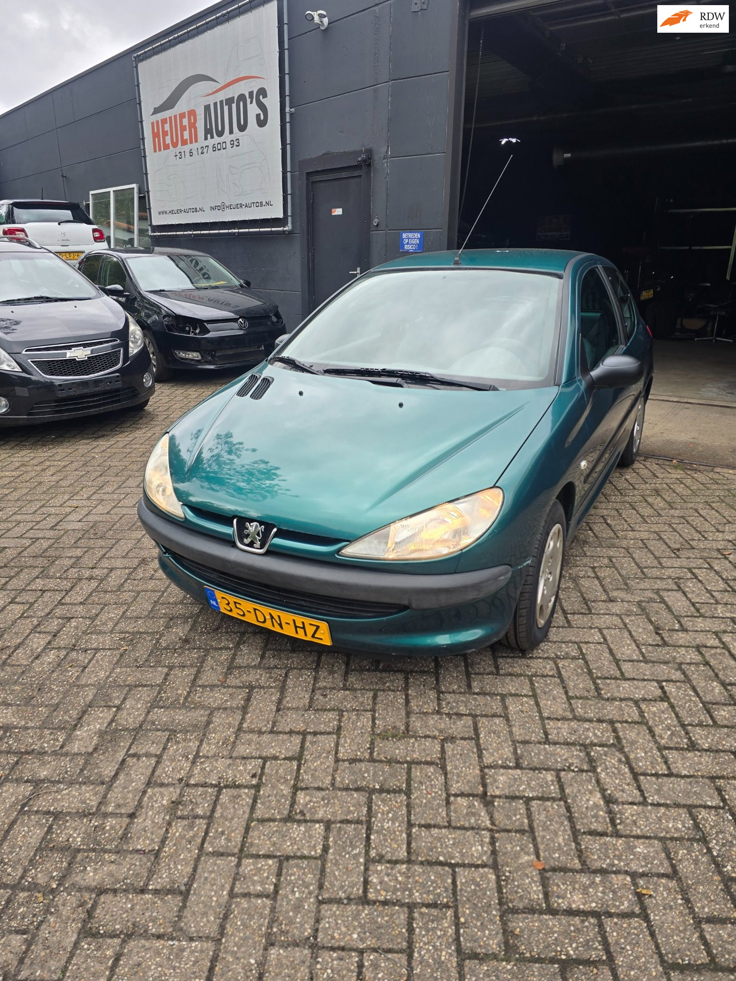 Peugeot 206 1.1 XR NW APK EN BEURT