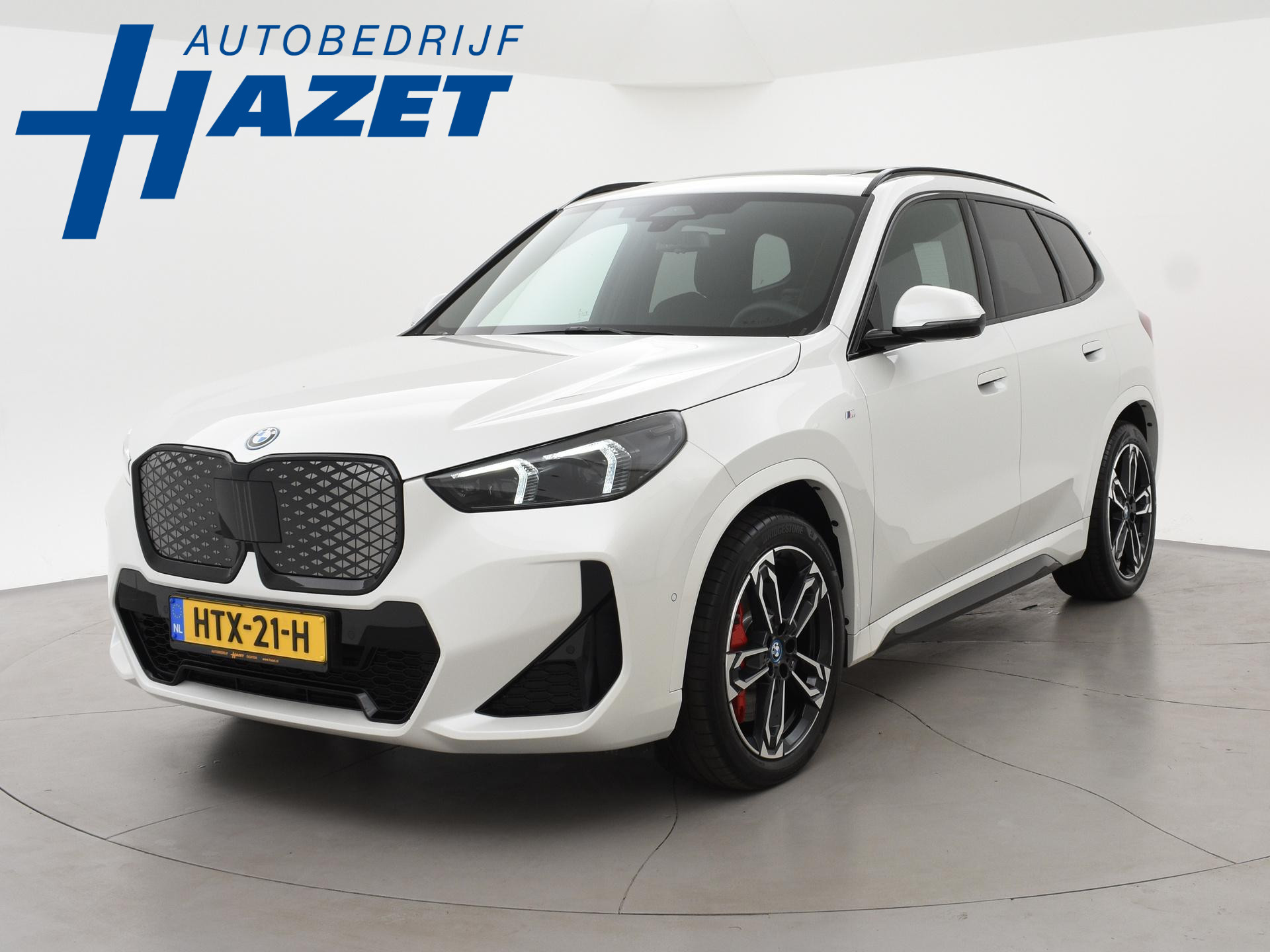 BMW iX1 eDrive20 67 kWh M-SPORT *46 KM NIEUW* + PANORAMA