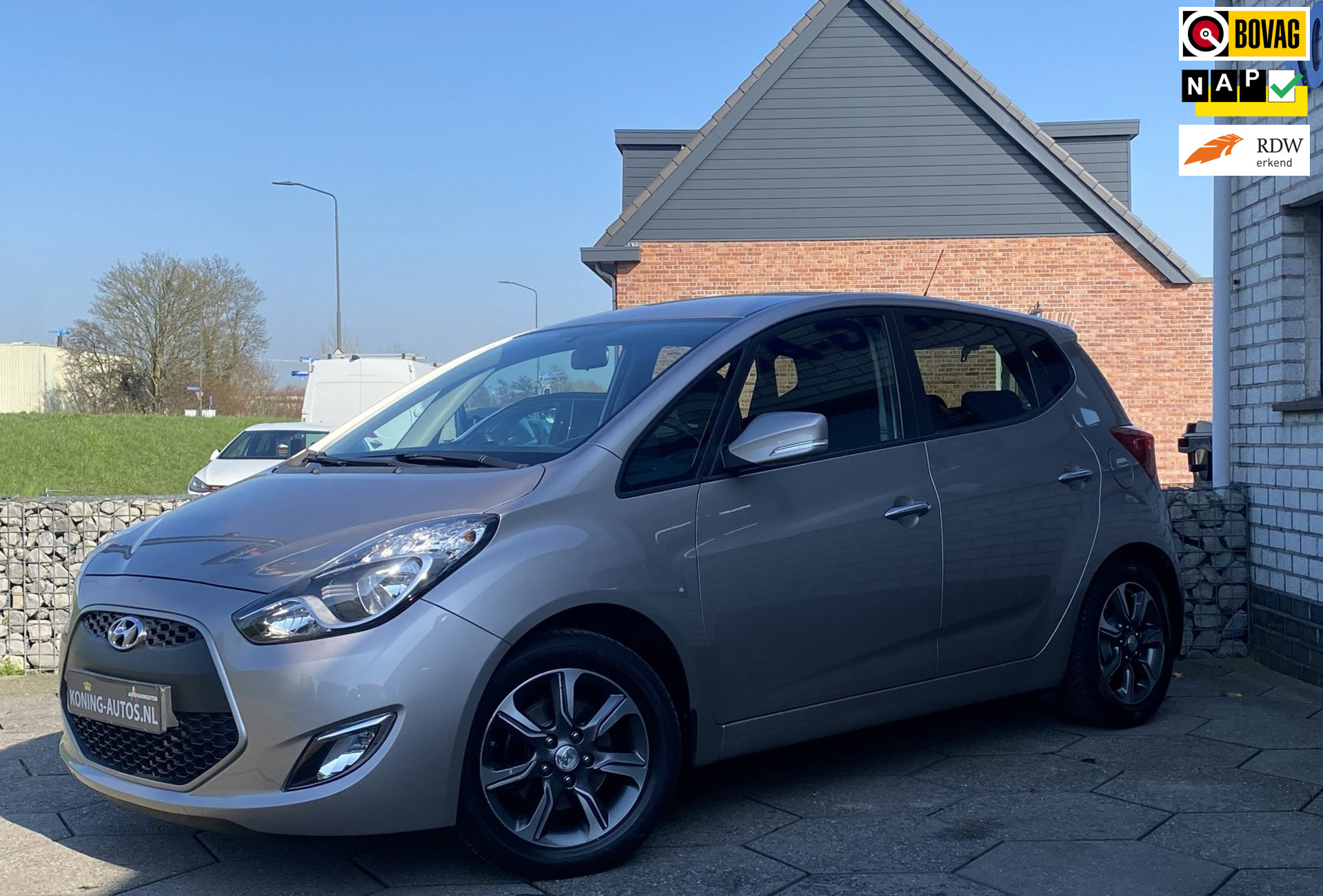 Hyundai ix20 1.4i Go!/ Camera / AC/ Navi/ Nw. APK/ NAP/ 1e eig./ Trehaak