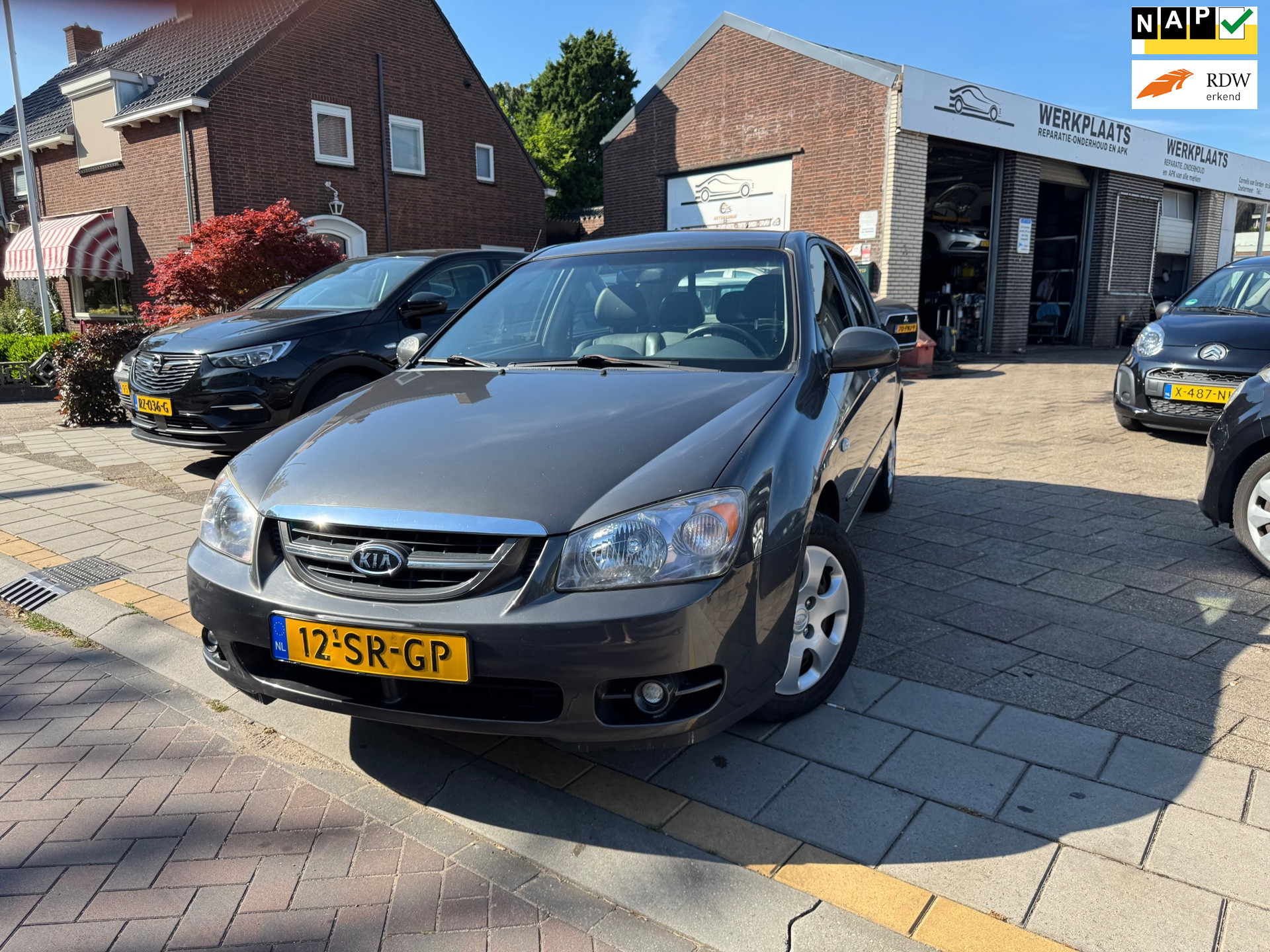 Kia Cerato 2.0-16V EX NW APK/ AIRCO/ CRUISE CONTROLE/CV