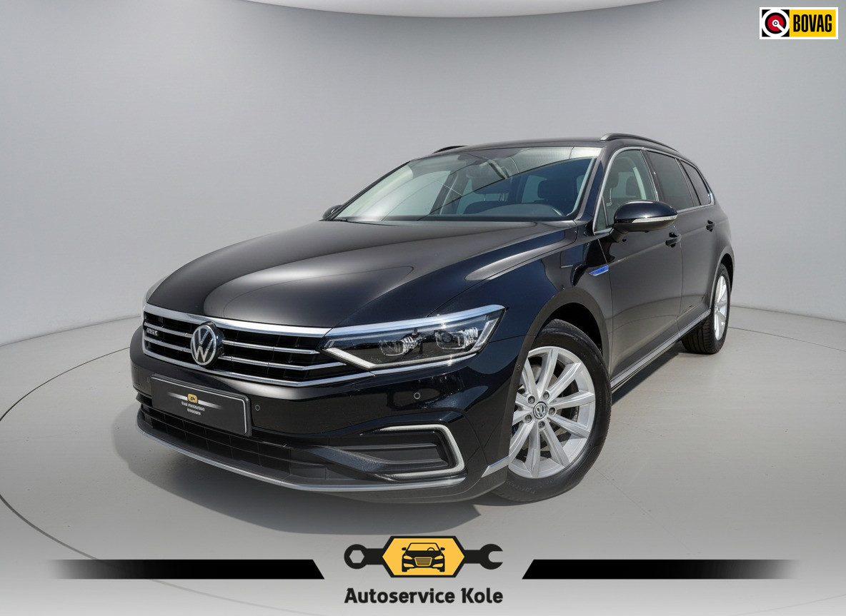 Volkswagen Passat Variant 1.4 TSI PHEV GTE * AUTOMAAT * Parkeercamera * Massage * Keyless *
