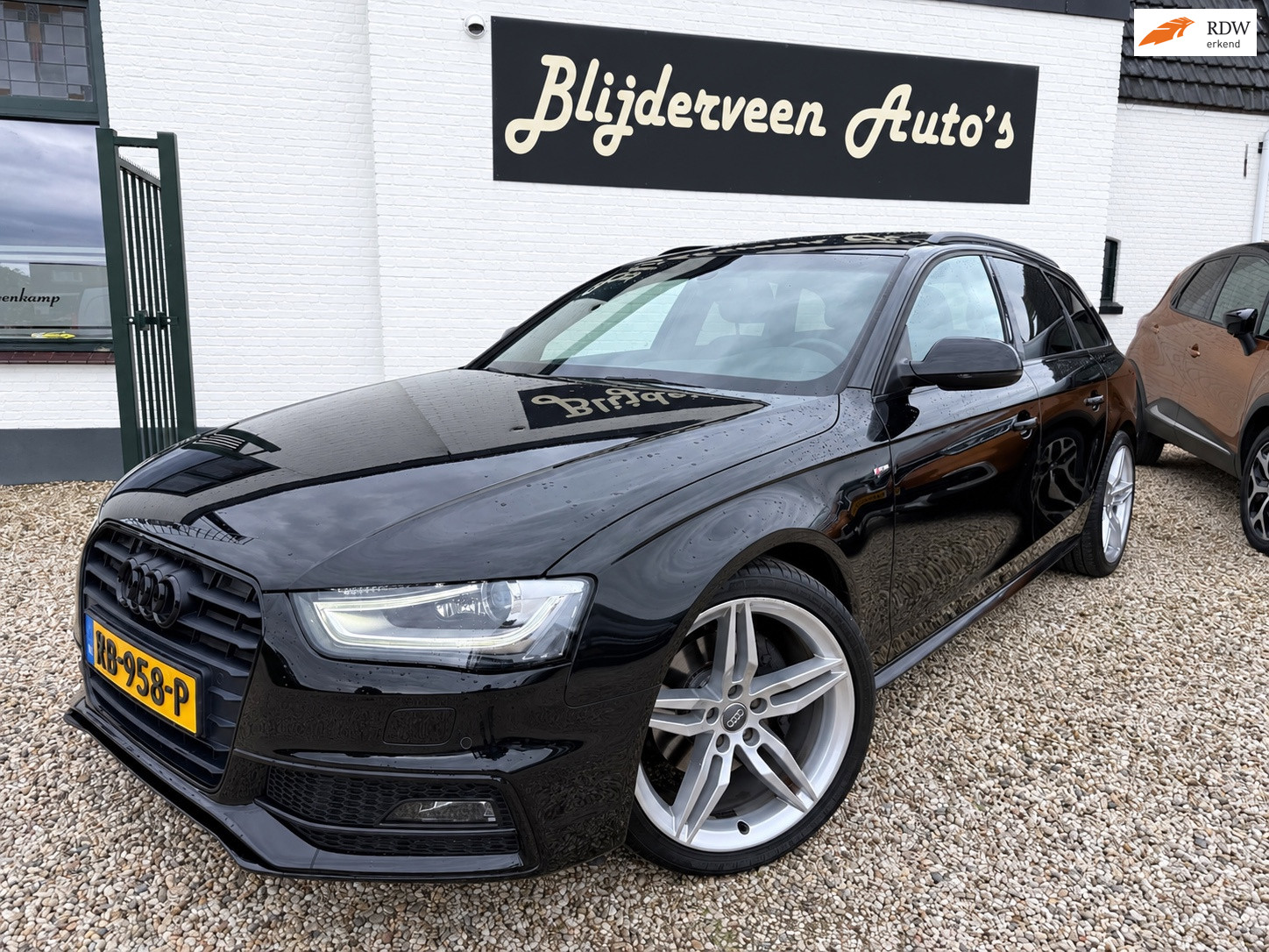 Audi A4 Avant 3.0 TDI quattro Pro Line S Automaat | PanoDak | PDC | Stoel VW | 19”LM