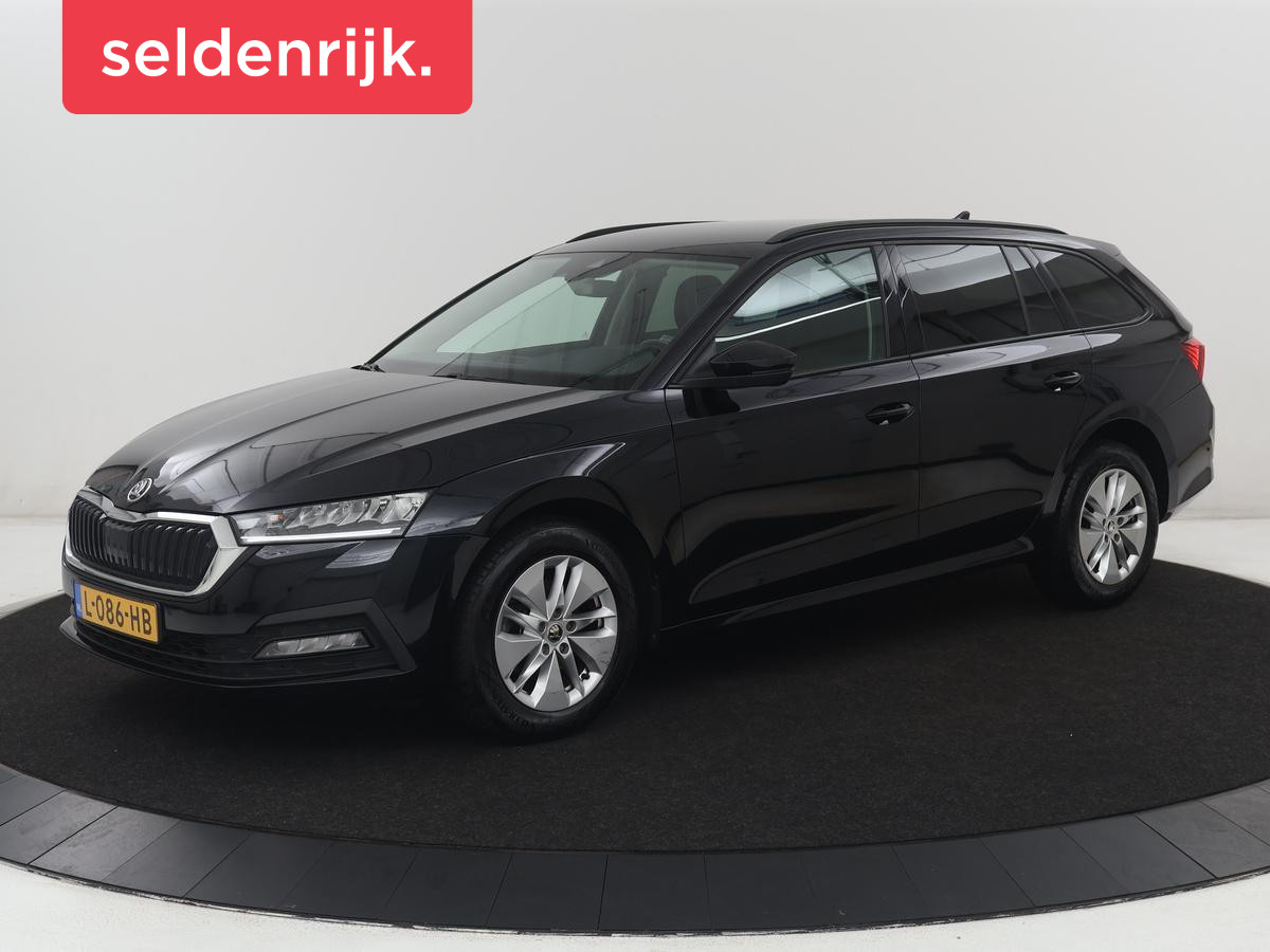Škoda Octavia Combi 1.0 e-TSI Business Edition | Cruise control | Park assist | Carplay | LED