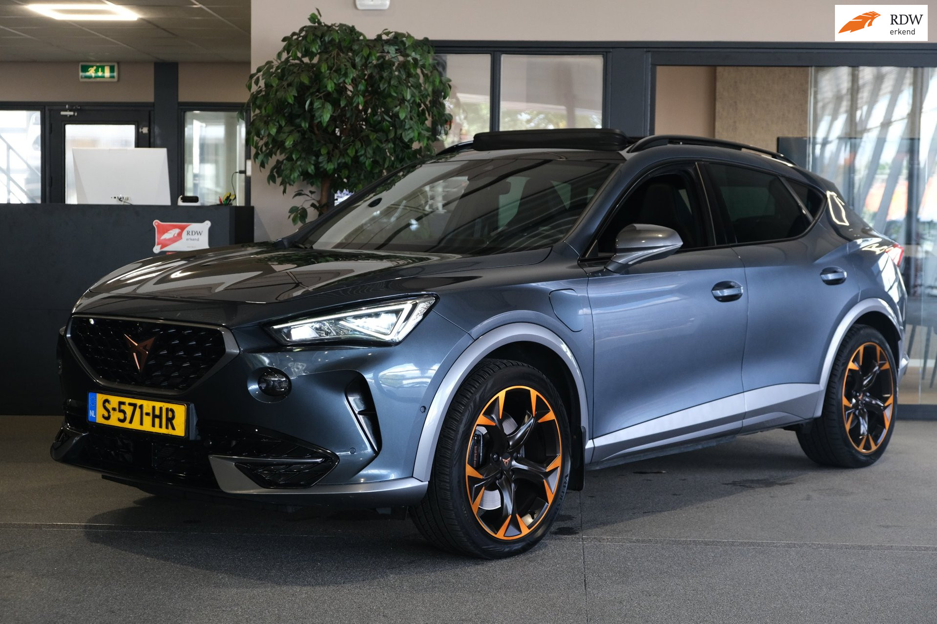 CUPRA Formentor 1.4 e-Hybrid VZ 245PK Copper Pano 360Cam Navi ACC LED