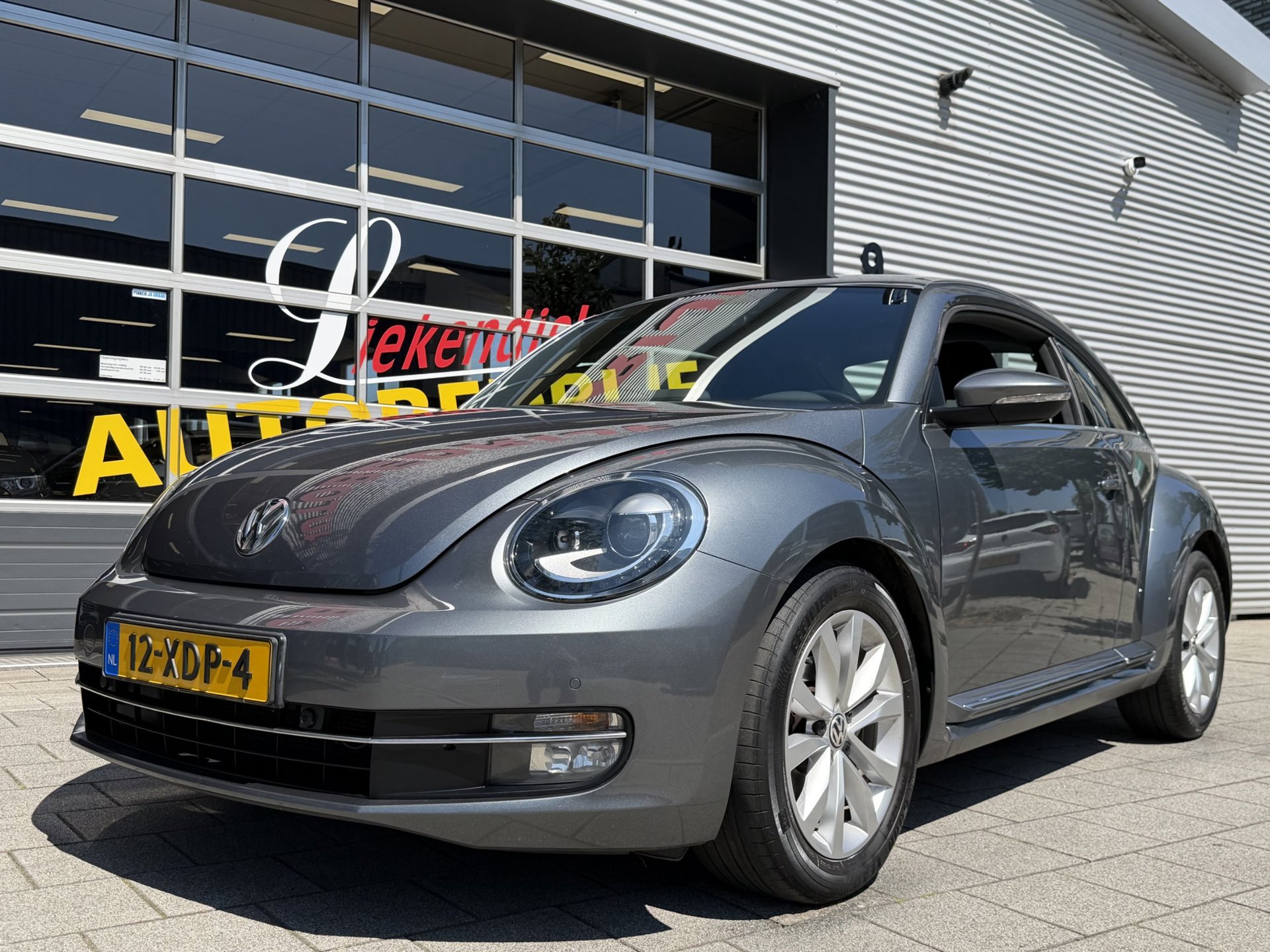 Volkswagen Beetle 1.2 TSI Designo Edition – Navigatie I Airco I PDC I LED/Xenon I Sport velgen I Dealer onderhouden