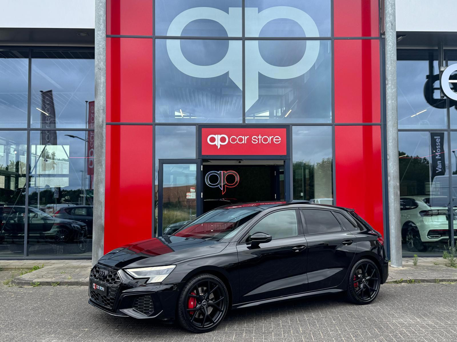 Audi S3 Sportback 2.0 TFSI S3 Edition One Quattro VOL | Panorama | Memory Seats | RED Stitch | B&O | Led Matrix | BTW |