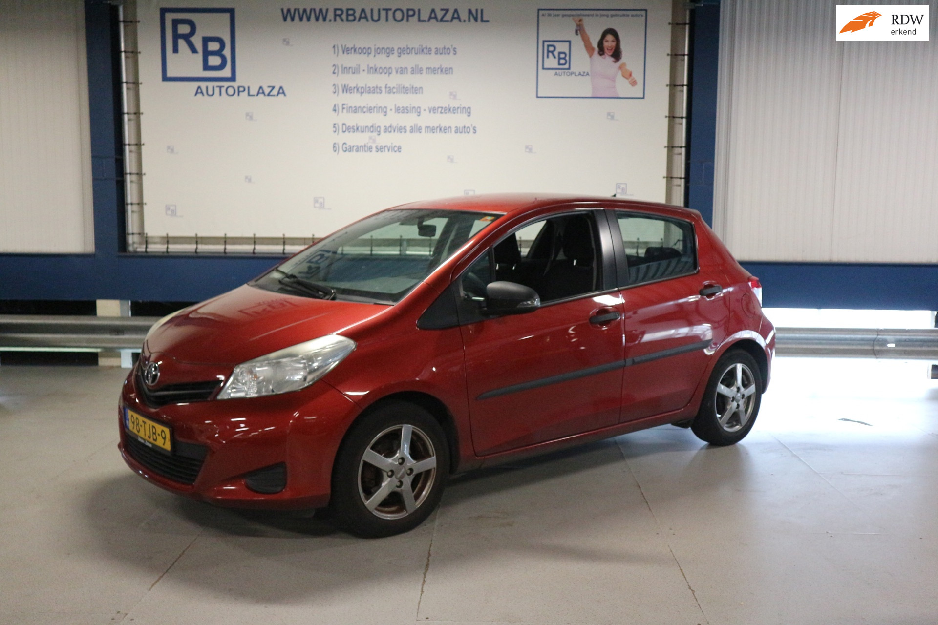 Toyota Yaris 1.3 VVT-i Comfort / NAP / LEUKE AUTO ! ! ! !