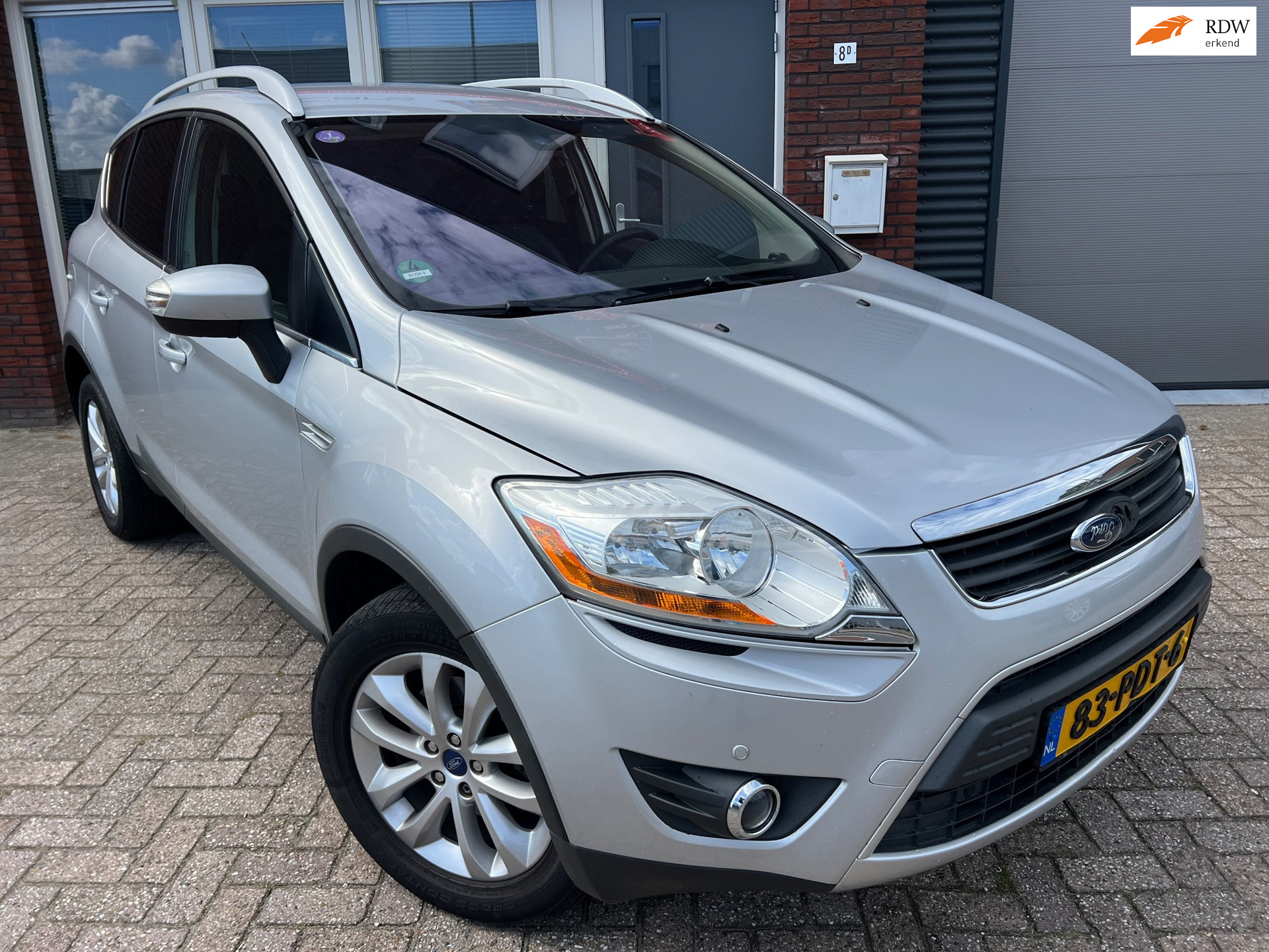 Ford Kuga 2.5 20V Titanium / Navi / PDC / Carplay / Stoelverwarming / AUT / NAP