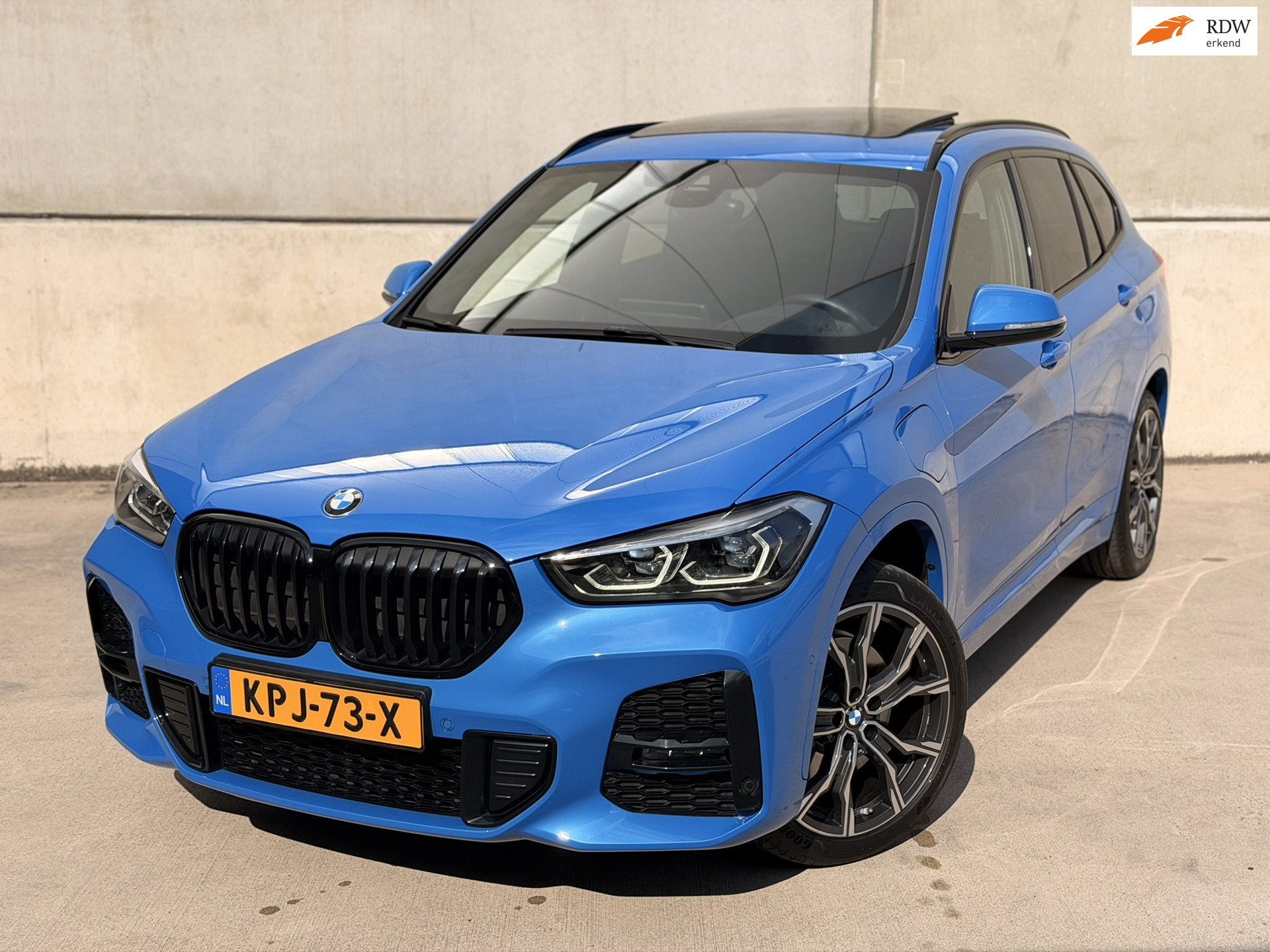 BMW X1 XDrive25e M Sport Pano Leder H/K HUD Trekh 19′ Shadowline