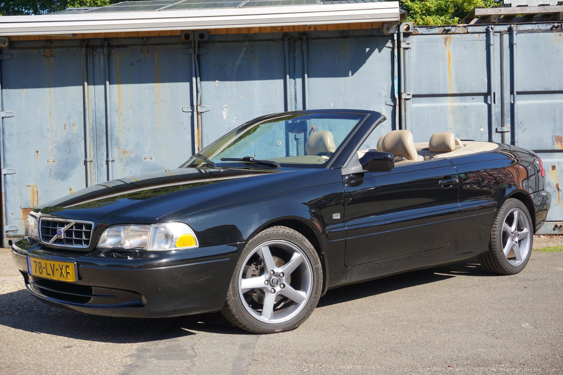 Volvo C70 Convertible 2.4 T Prestige | Windscherm | Zeer netjes | PDC | APK 04-09-2027