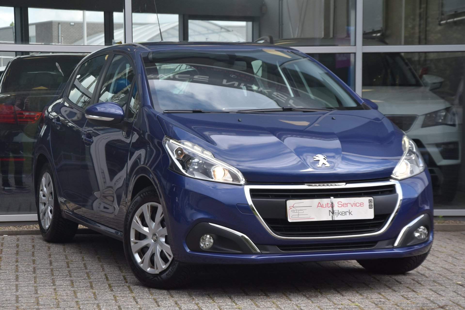 Peugeot 208 1.2 PureTech | RIEM VERV. | Navi | Trekhaak | Cruise | NAP