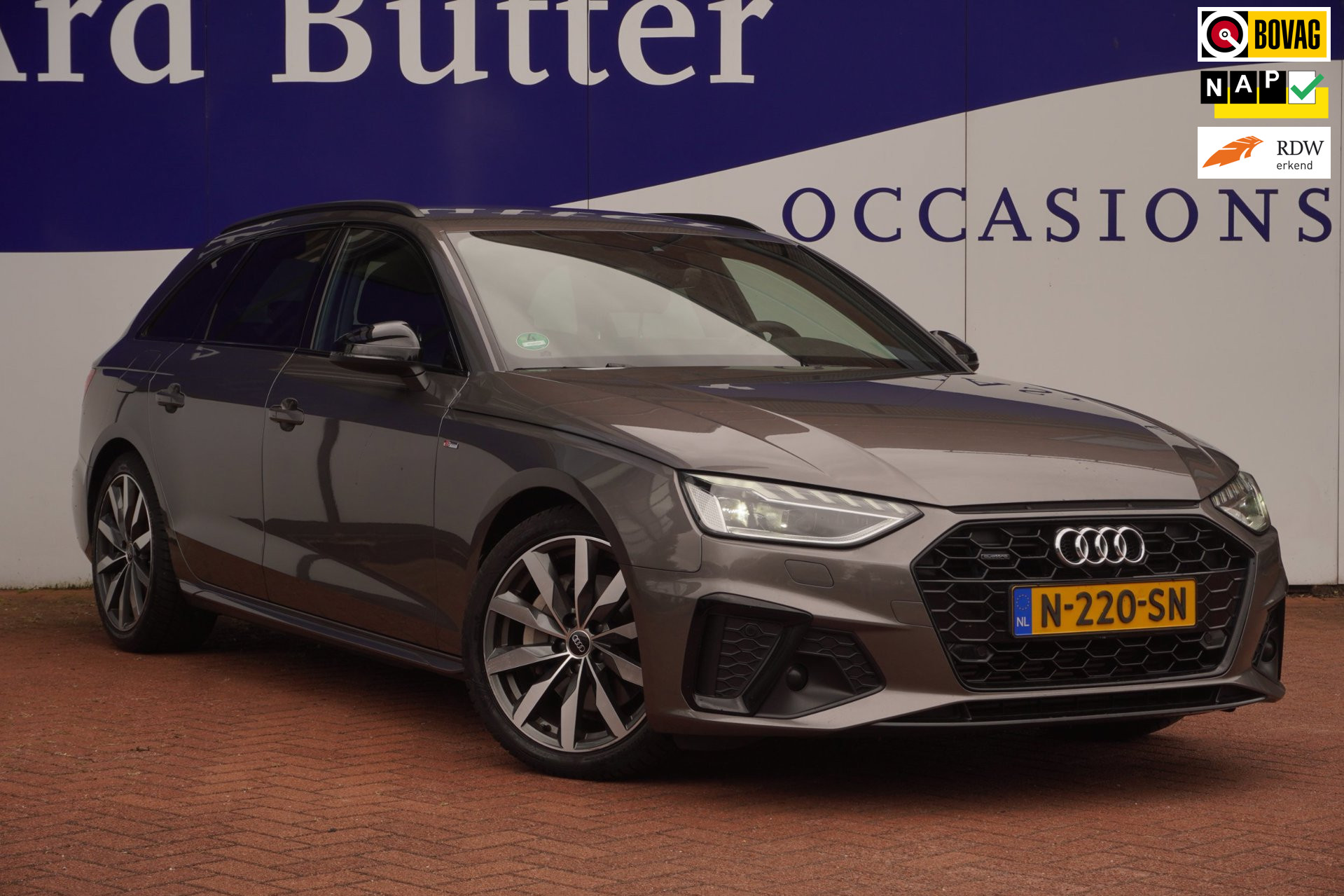 Audi A4 Avant 40 TFSI Quattro S edition / MatrixLED / Camera / AudiSound / Terragrijs / DEC-2021 / = DEALER ONDERHOUDEN !!