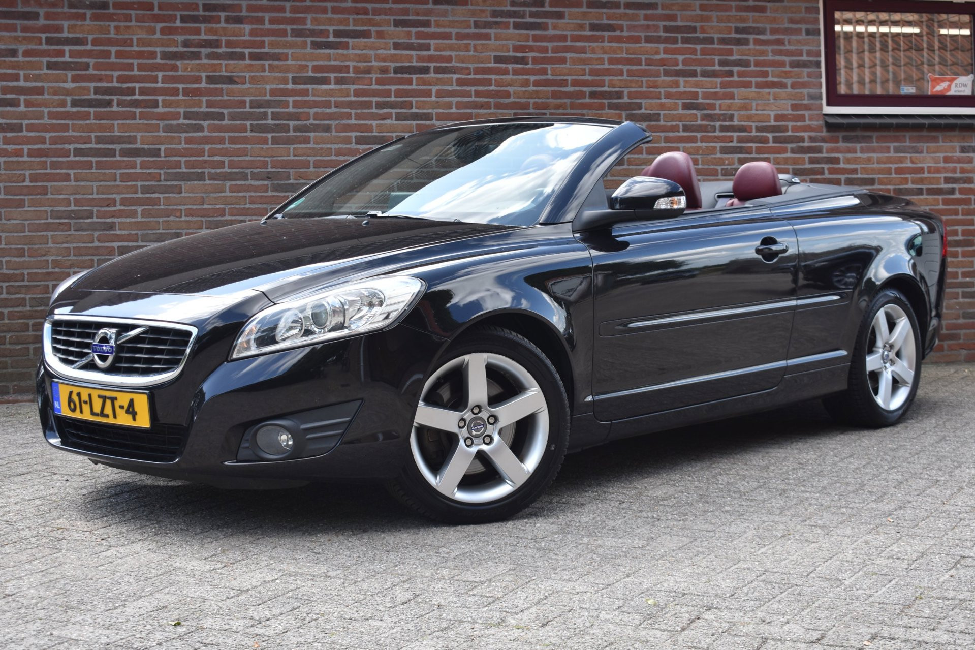 Volvo C70 Convertible 2.0 D3 Momentum ’10 Xenon Leder Clima Navi Cruise