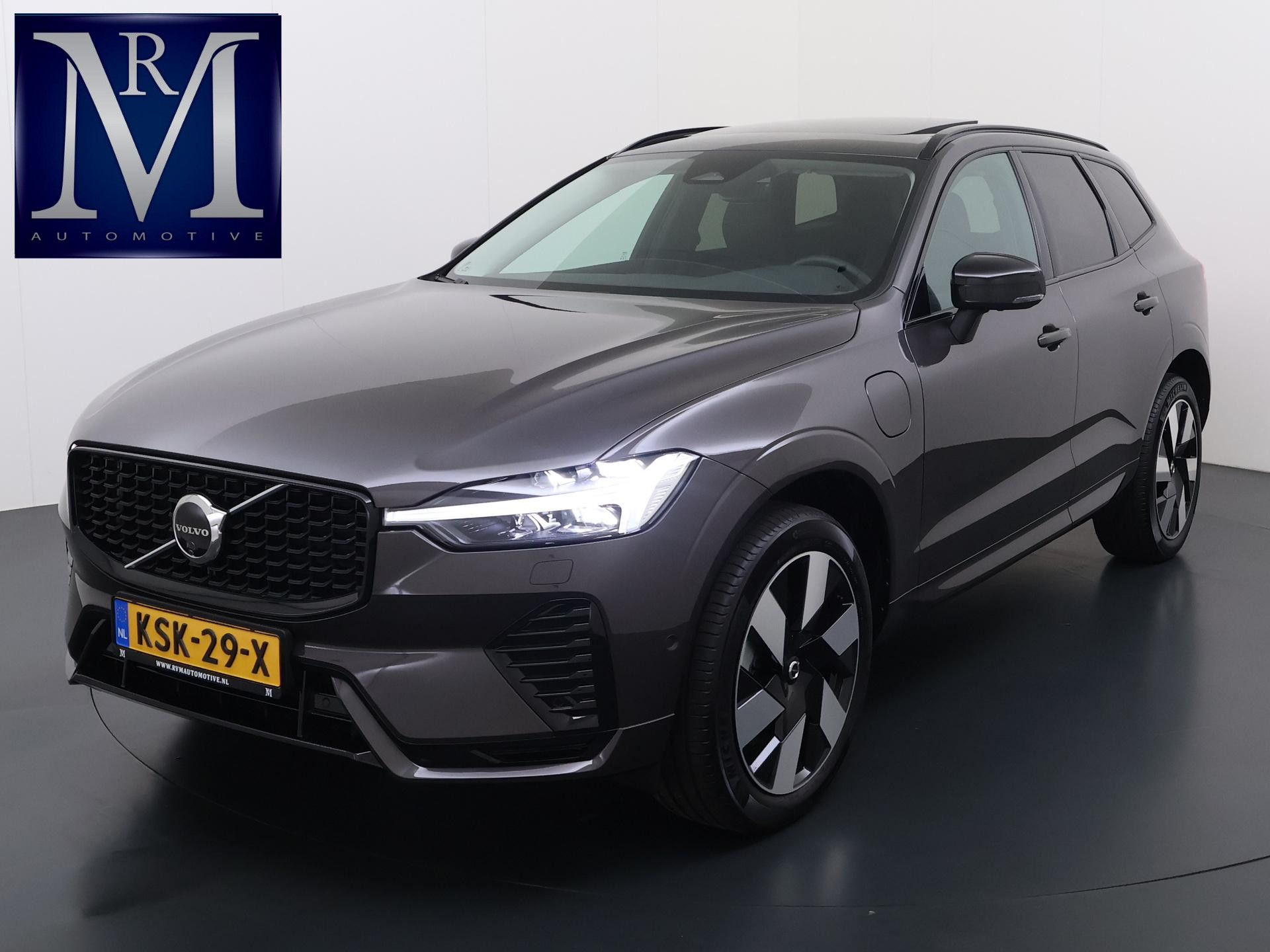 Volvo XC60 Plug-In Hybrid AWD T6 Plus Dark Recharge