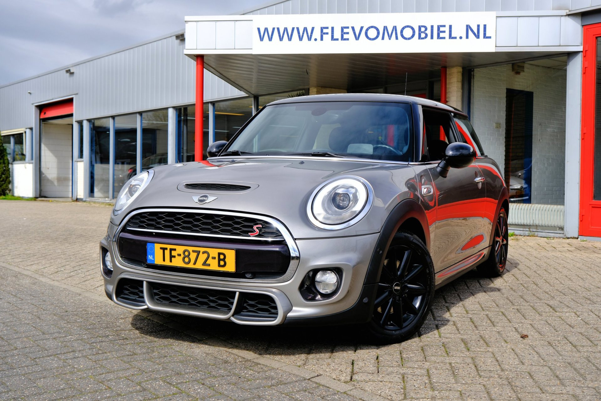 MINI Cooper S 2.0 192pk Aut. Leder|JCW|HUD|Sportstoelen|Cam|LMV