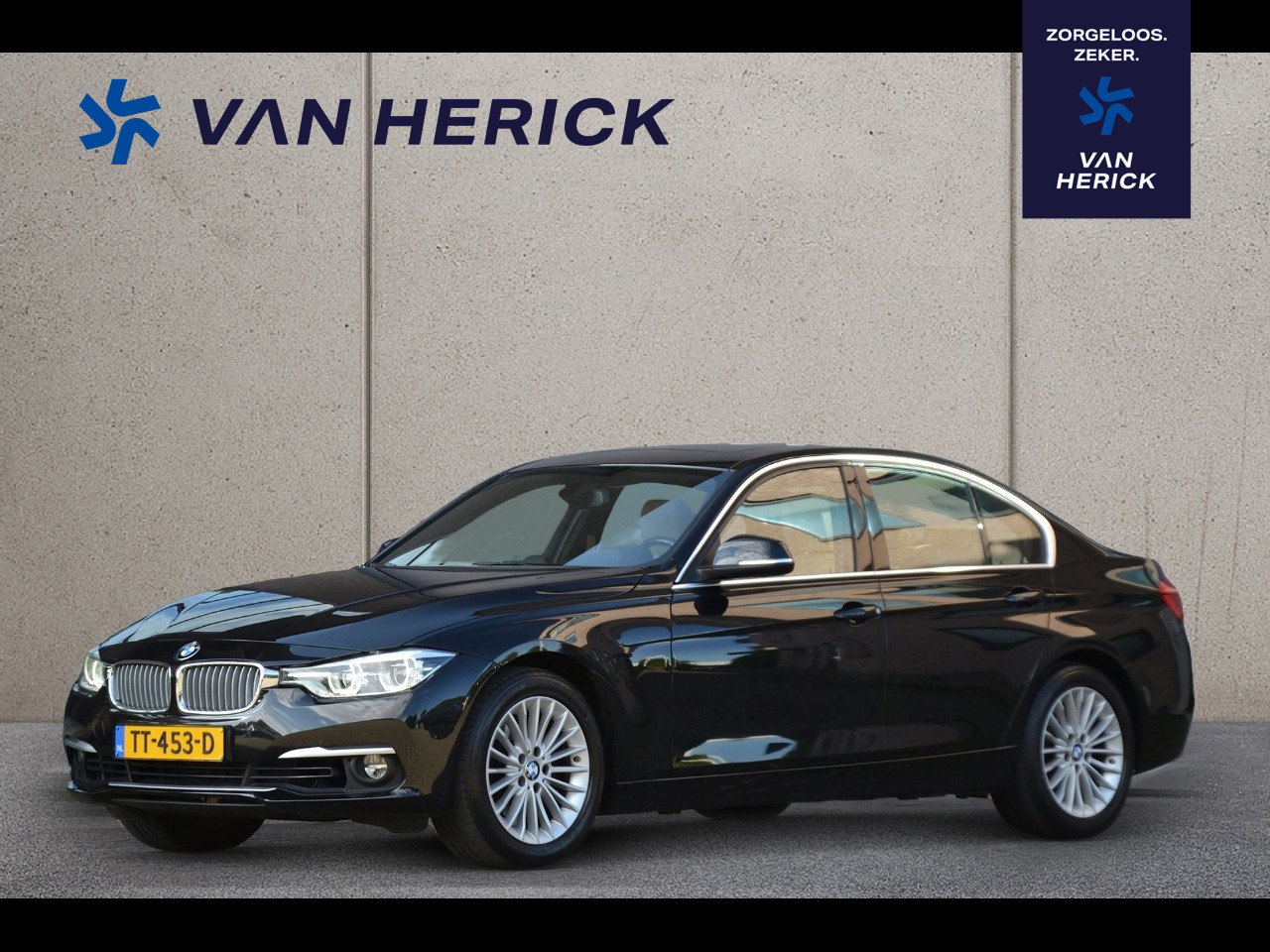 BMW 3 Serie 318i Luxury Edition Automaat | Sportstoelen | Achteruitrijcamera | Schuif/Kanteldak