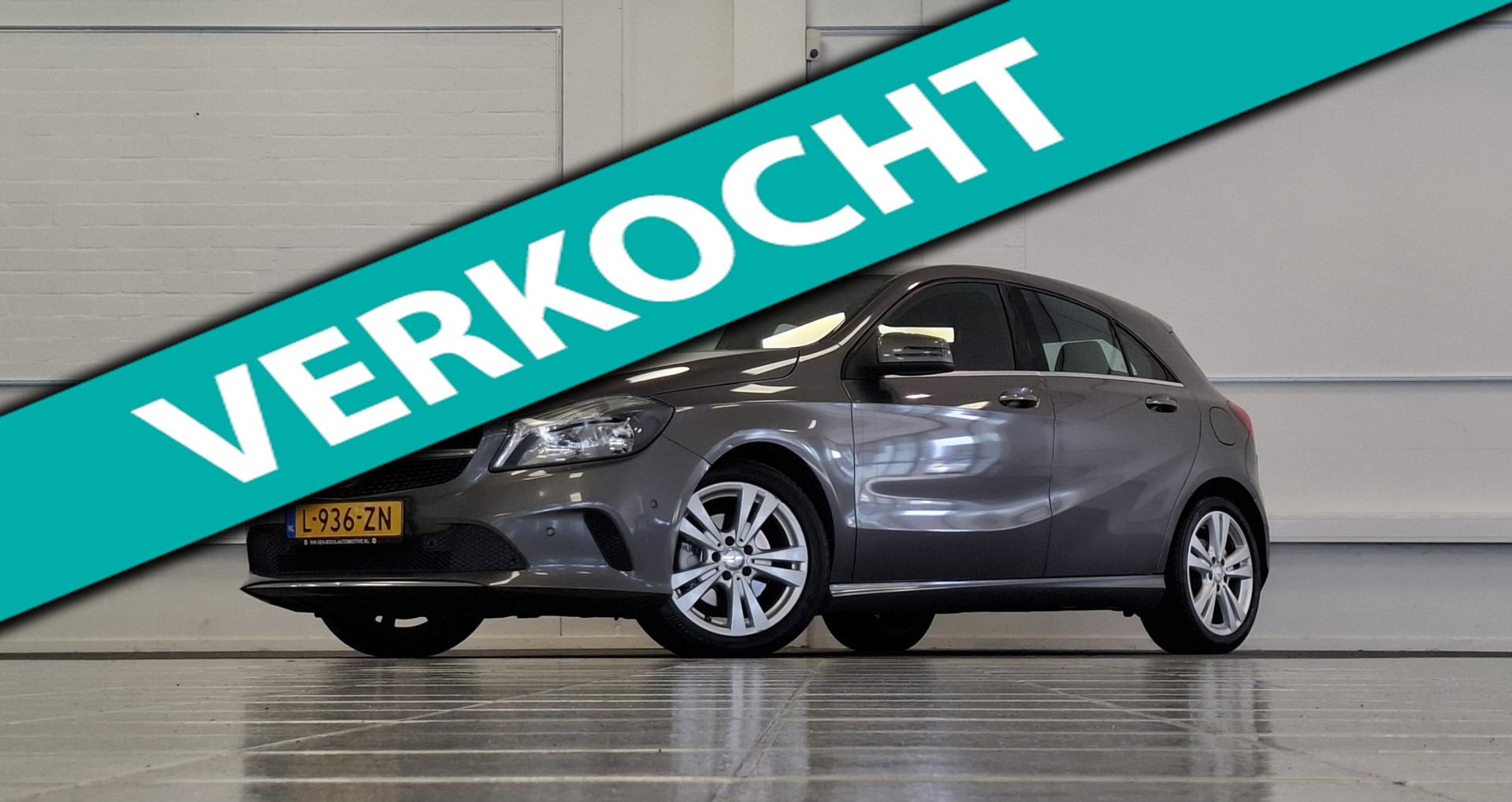 Mercedes-Benz A-Klasse 180 Ambition Leer Navi Camera LED Parkeerhulp voor & achter Mooi!