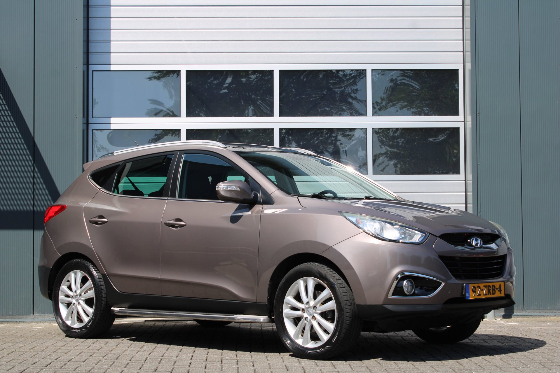Hyundai ix35 1.6i GDI i-Catcher Clima/Cruise/Camera/Panodak/Keyless/Stoelverwarming/Leder/Navi/Bluetooth/RadioCD.AUX.USB/18″LM