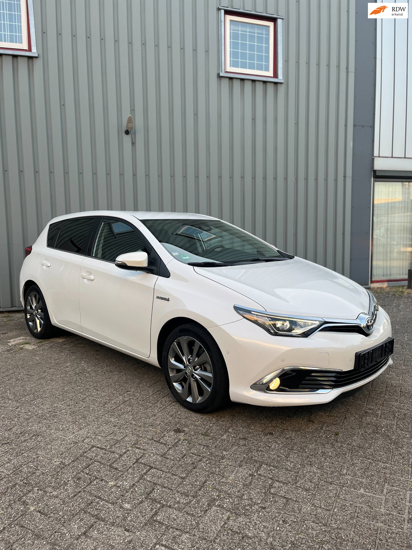 Toyota Auris 1.8 Hybrid Executive zeer nette auto