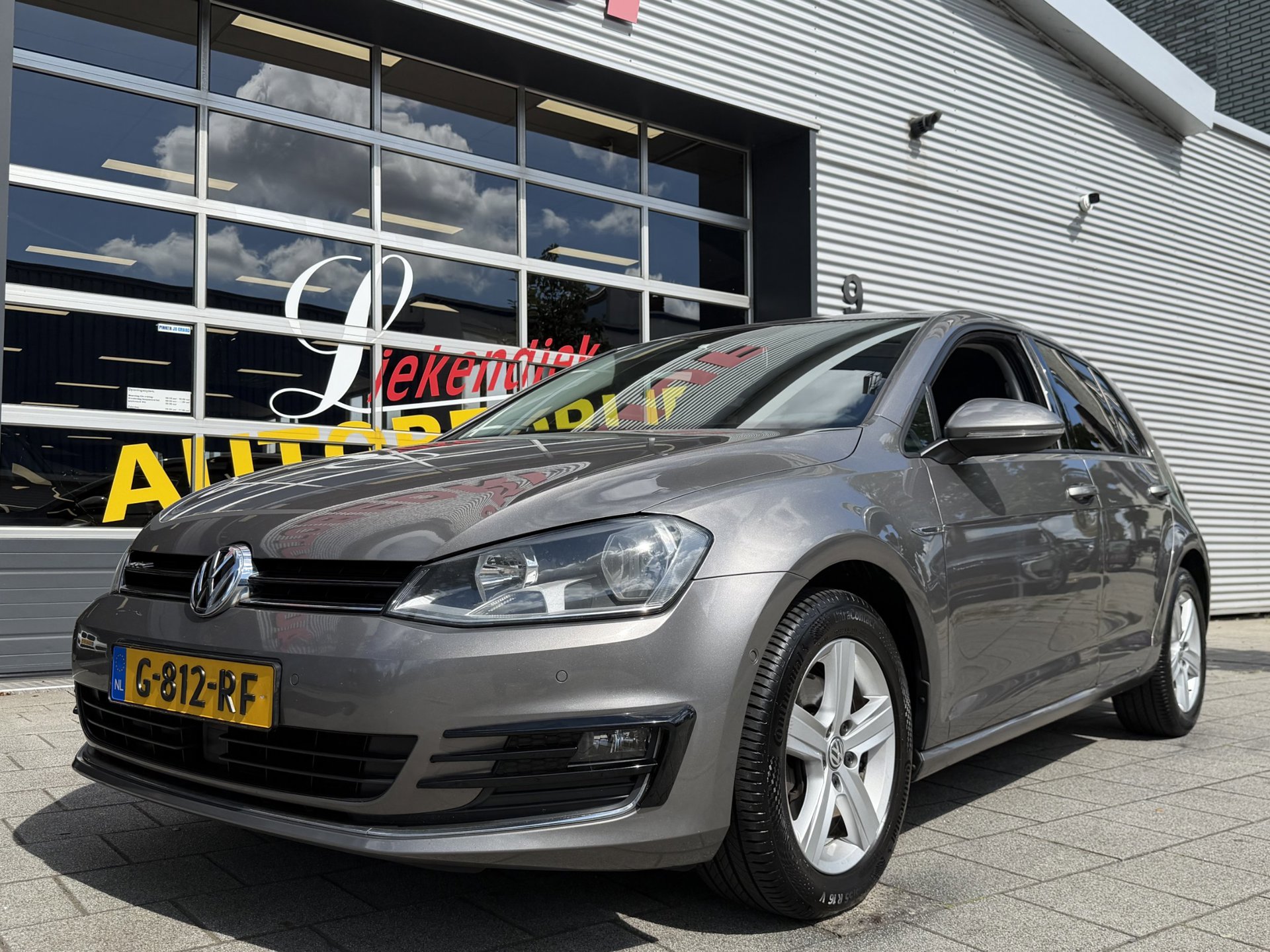 Volkswagen Golf 1.4 TSI Business Edition R Connected – Navigatie I Airco I PDC I Sport pakket I Dealer onderhouden