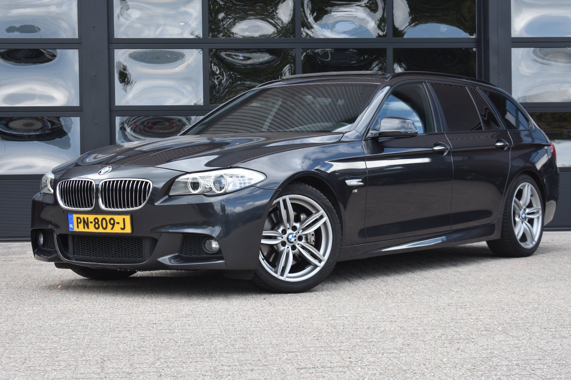 BMW 5 Serie Touring 530d BluePerformance High Executive ’12 Pano Leder Clima M Pakket Xenon Cruise